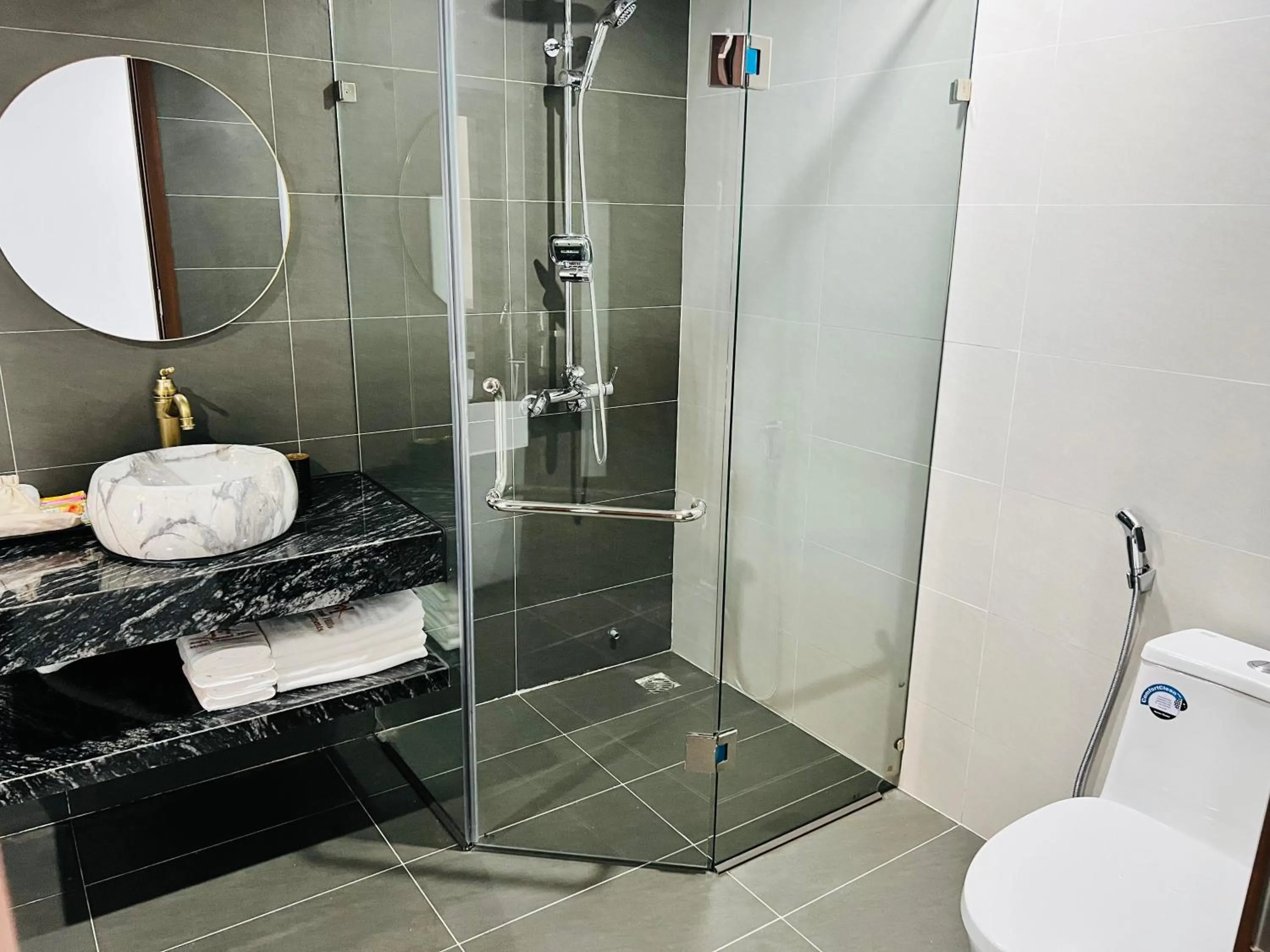 Bathroom in Sapa Grand Hills Hotel Apartments