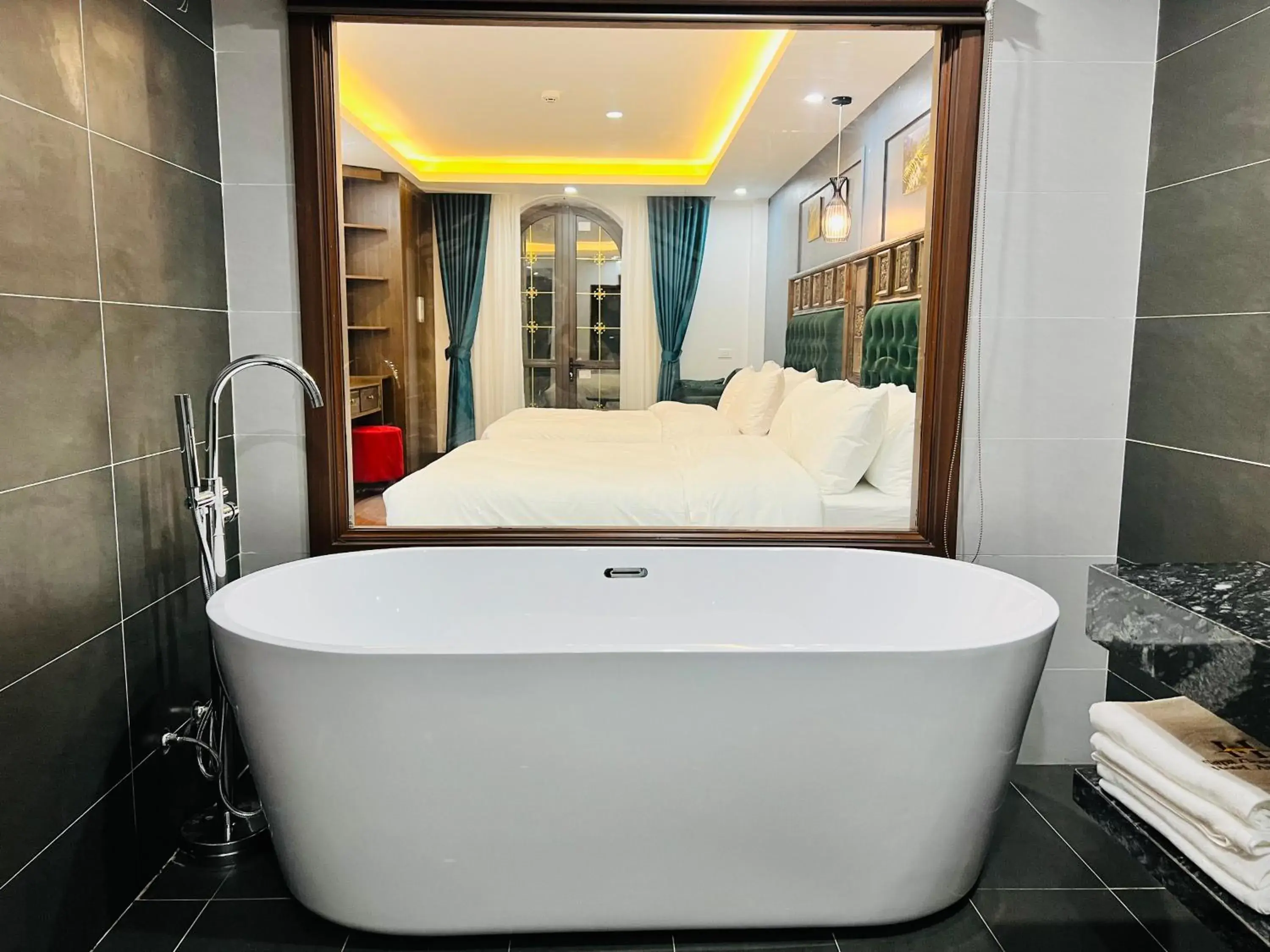 Quadruple Room with Bath in Sapa Grand Hills Hotel Apartments Quadruple Room with Bath in Sapa Grand Hills Hotel Apartments