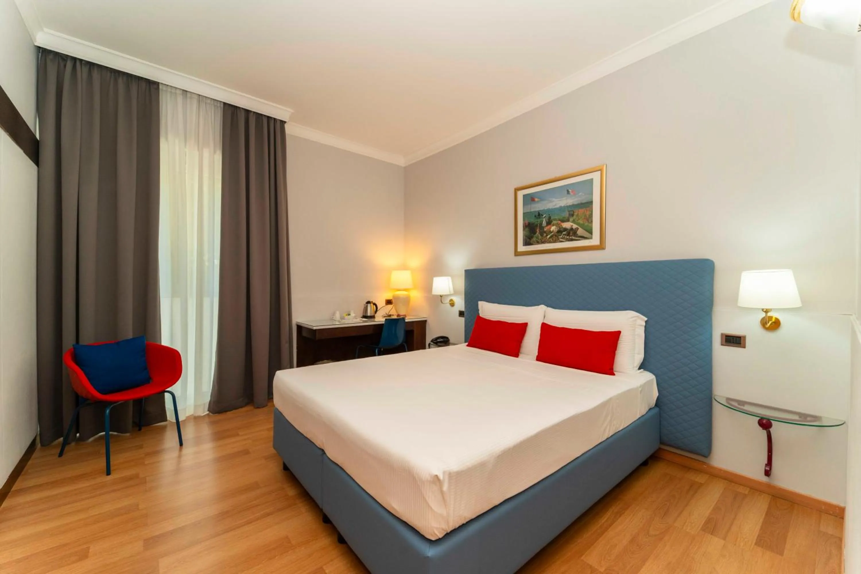 Bedroom, Bed in Hotel Royal Torino Centro Congressi