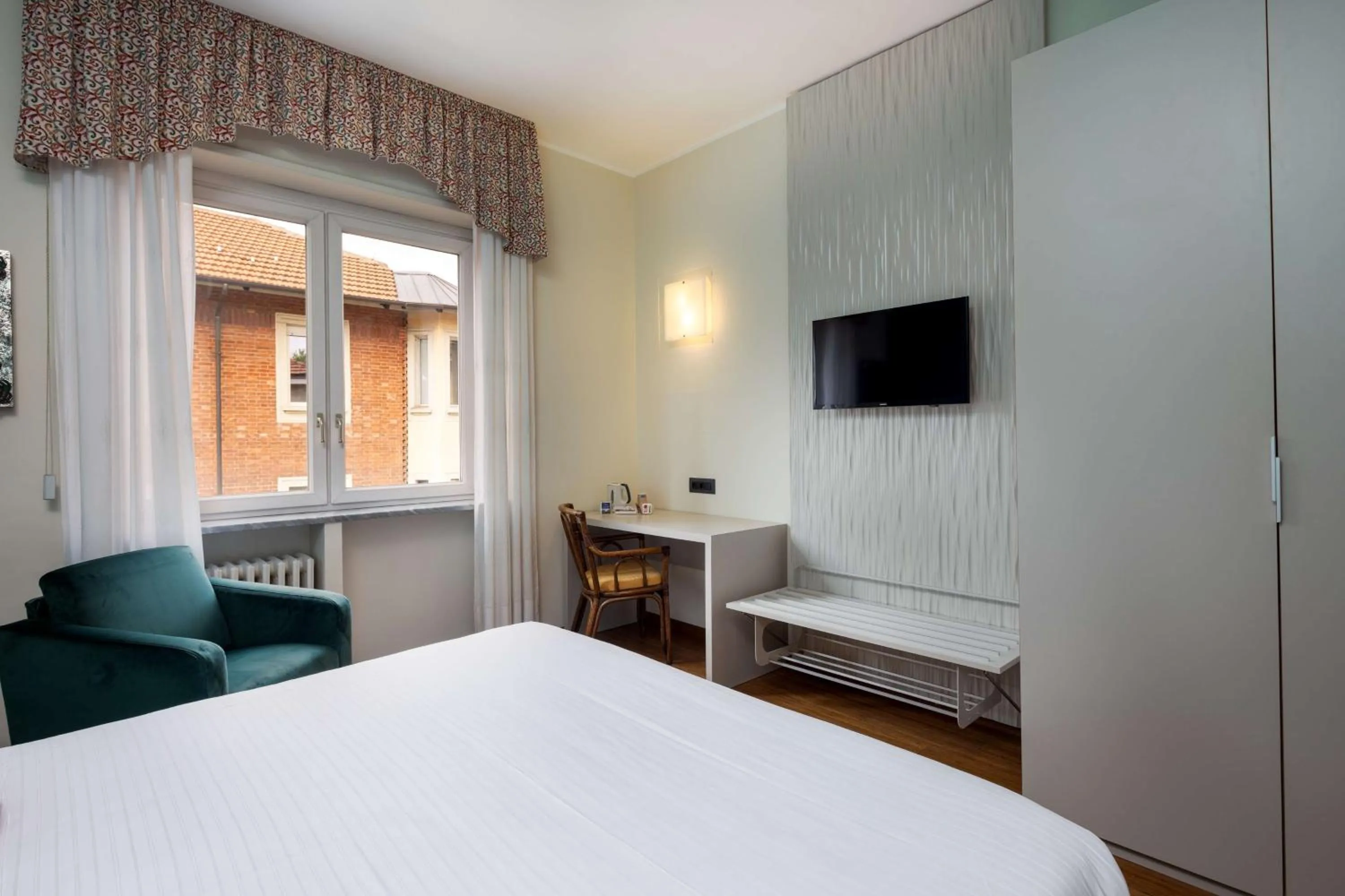 Bedroom, Bed in Best Western Hotel Crimea