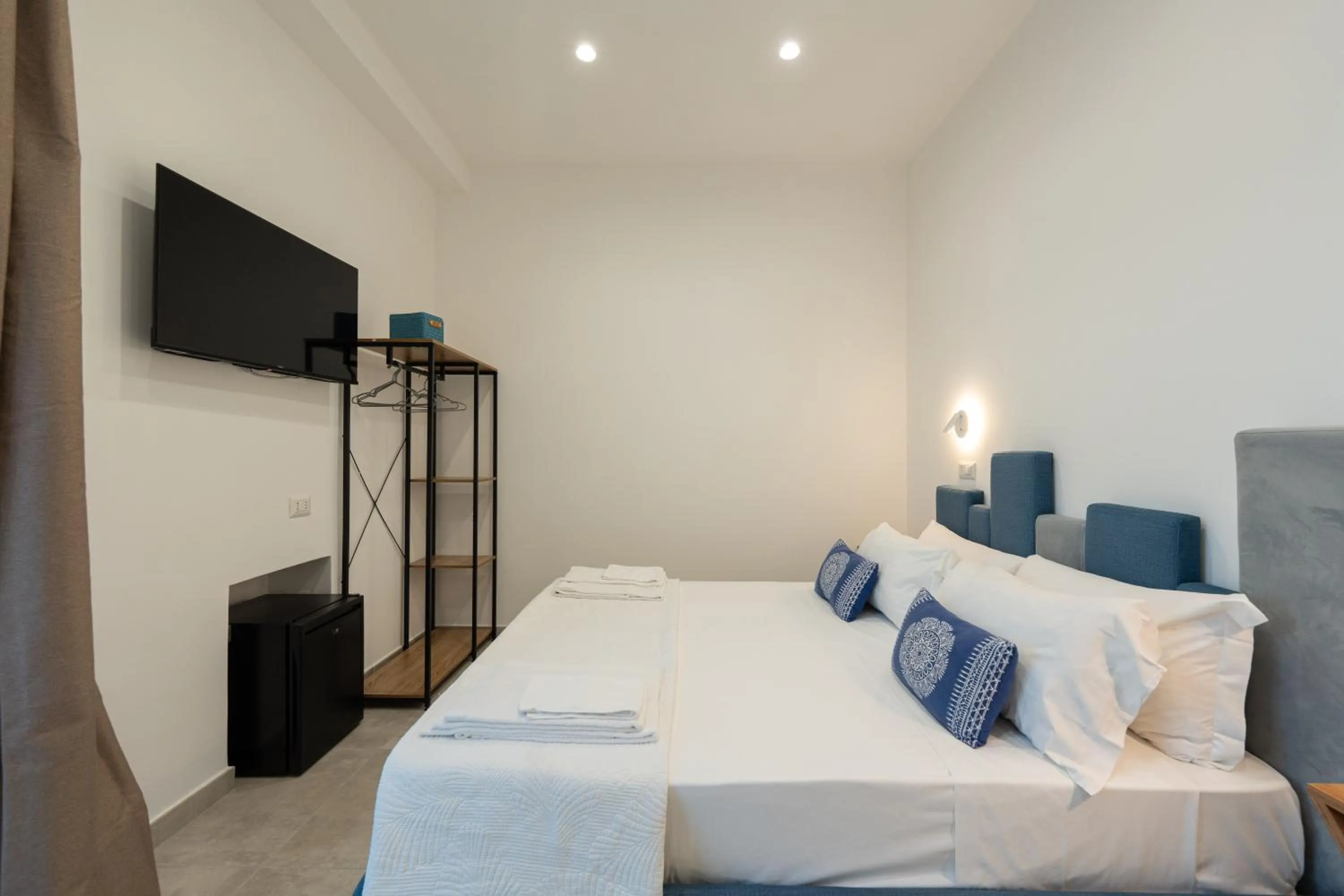 Bed in Baia Flegrea Meublè