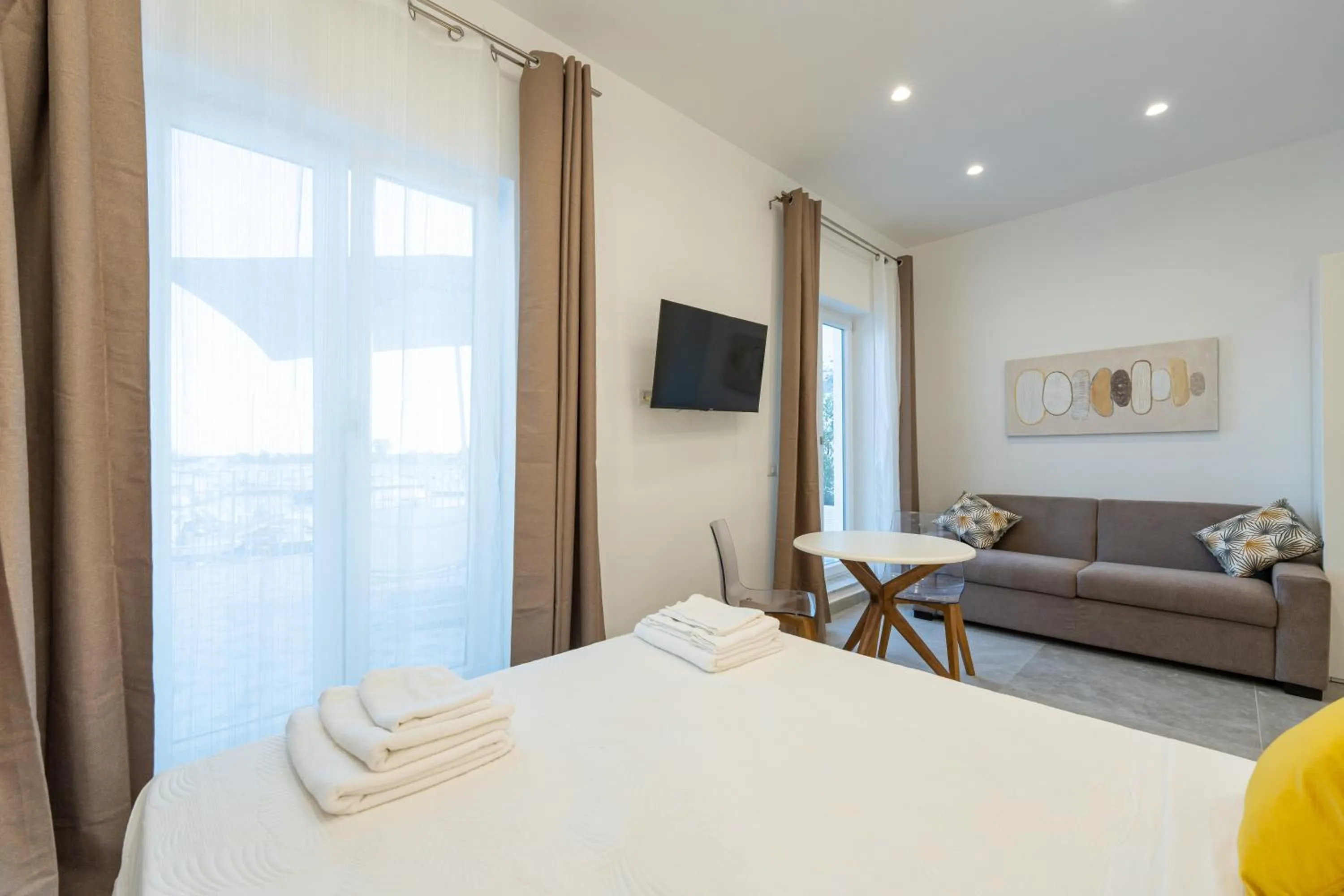 Photo of the whole room, Bed in Baia Flegrea Meublè