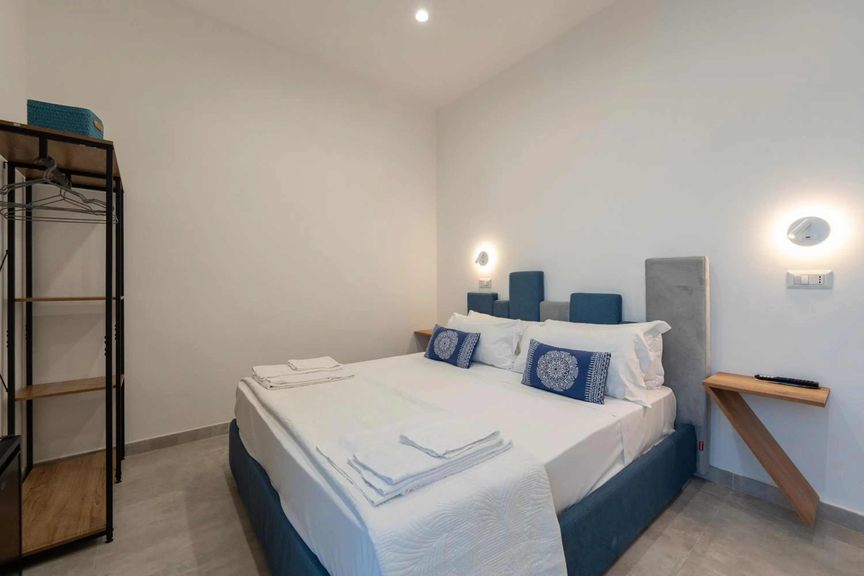 Bed in Baia Flegrea Meublè