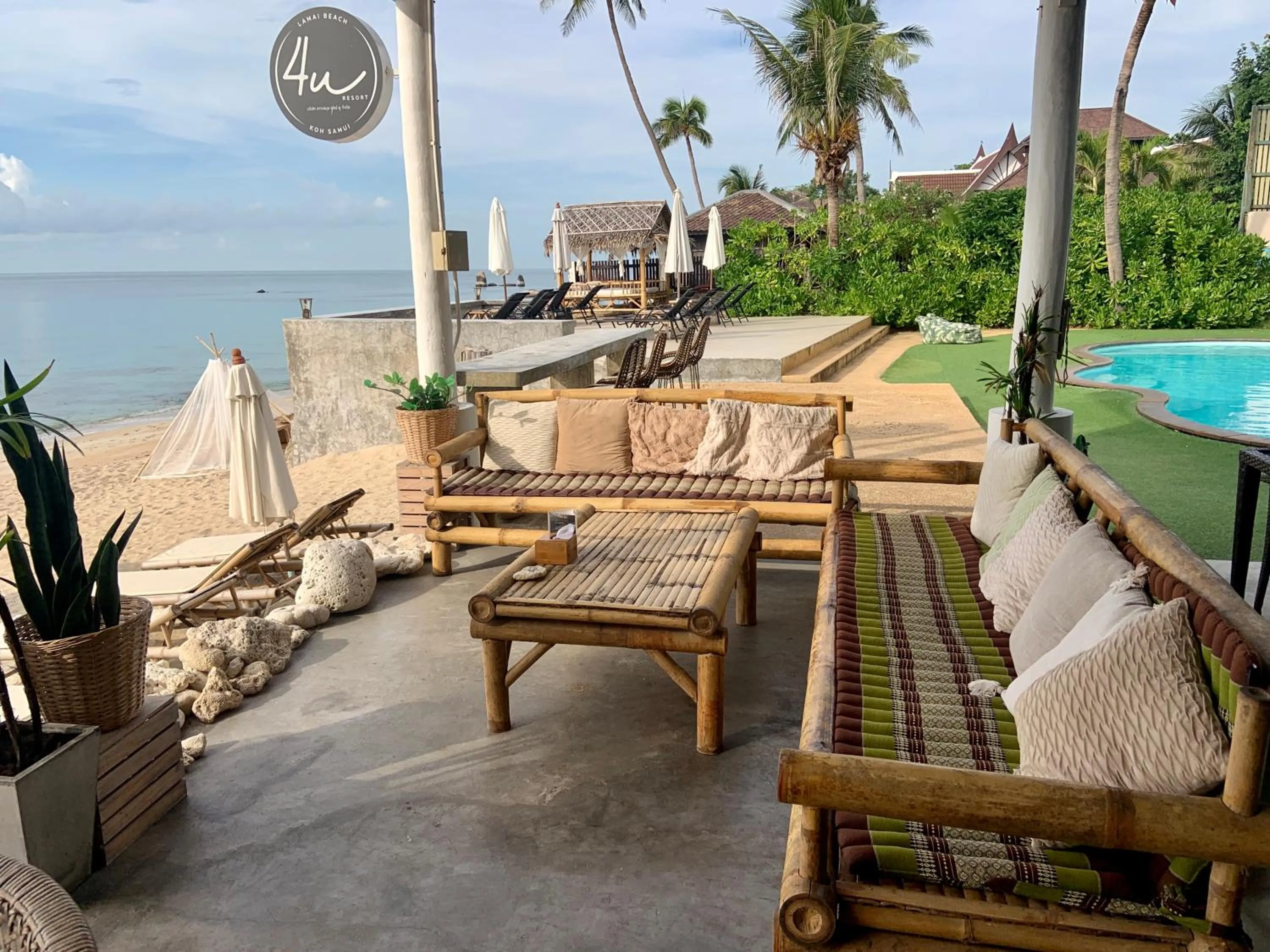 Restaurant/places to eat in 4U Resort Samui