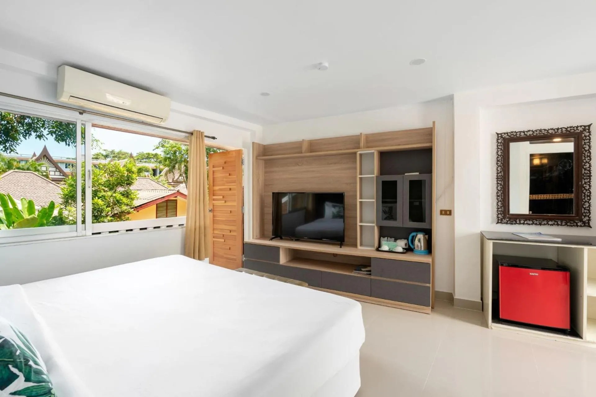 TV and multimedia, Bed in 4U Resort Samui