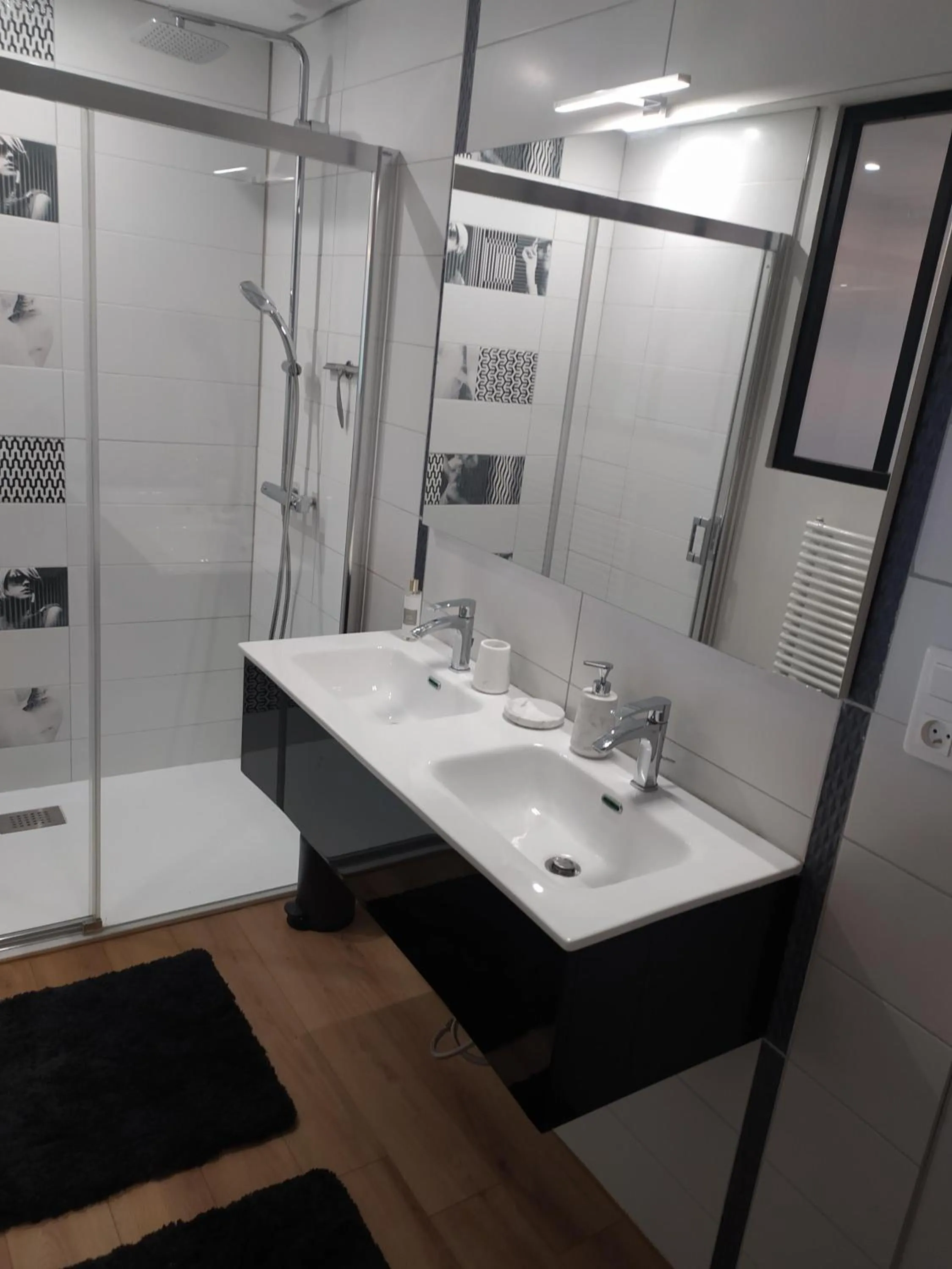 Bathroom in La métairie du rumain 2