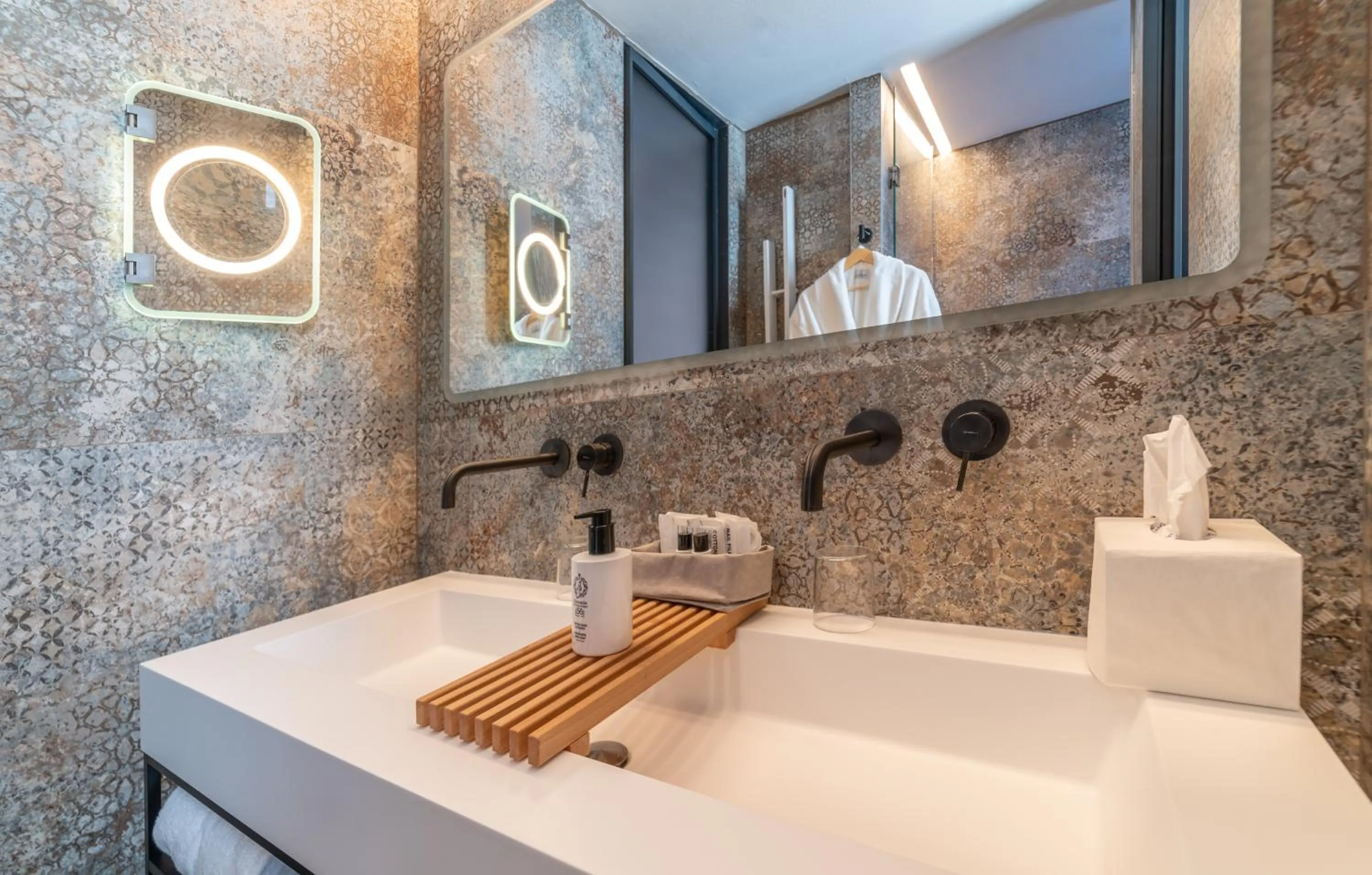 Bathroom in Via Roma 33 Tuscany Boutique Hotel & Spa - Adults Only