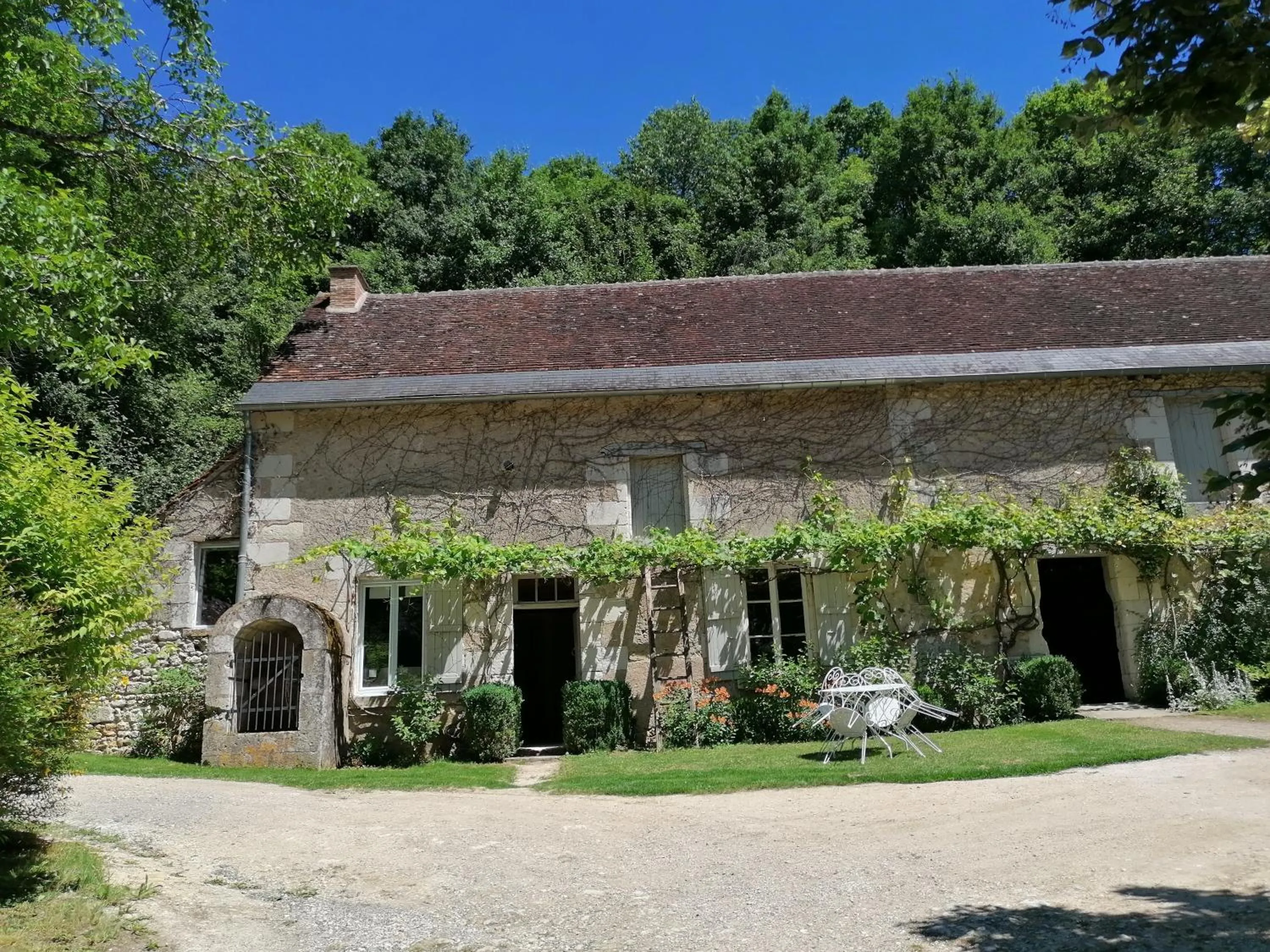 Property building in Le moulin du Mesnil