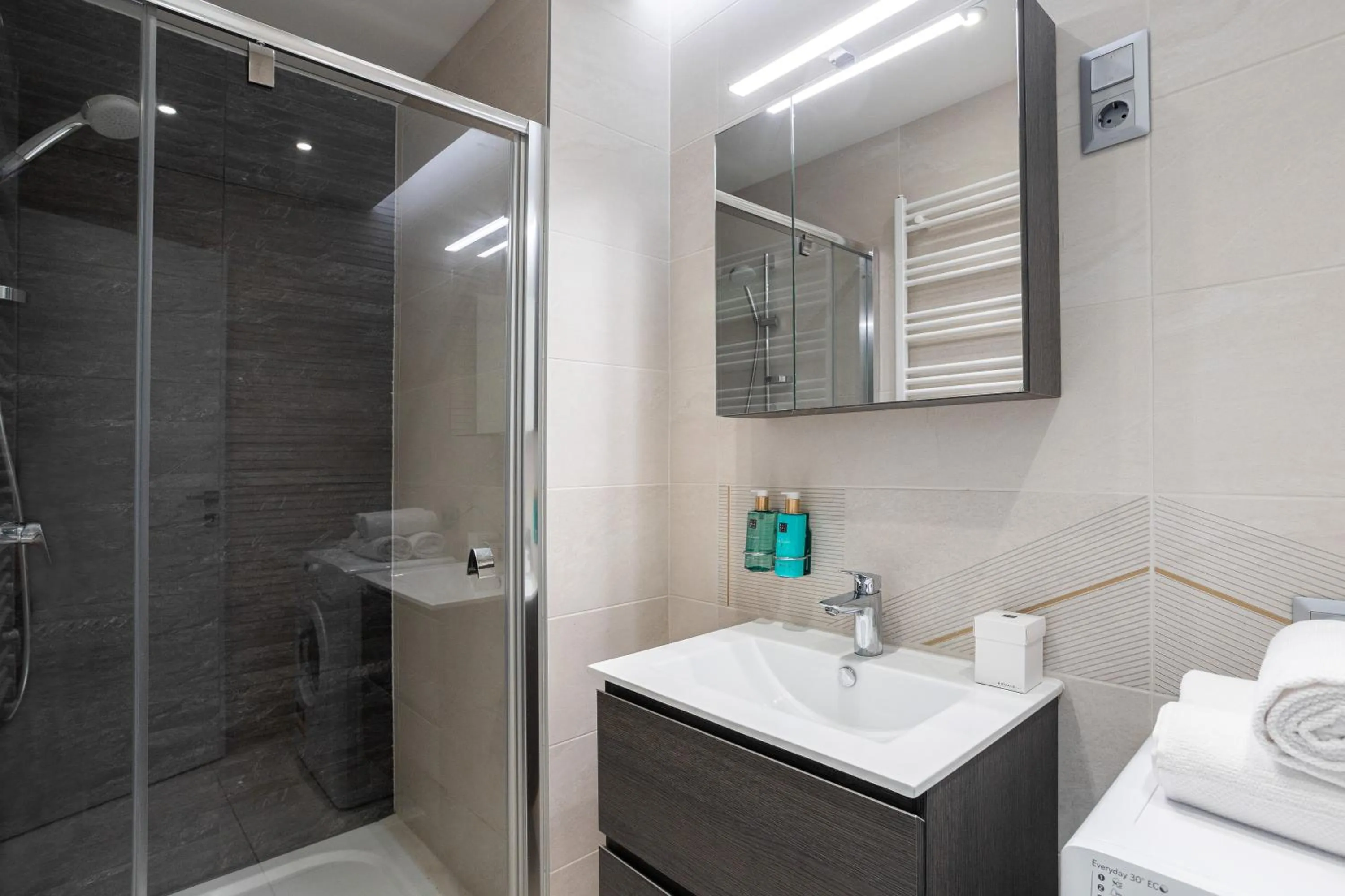 Bathroom in Avand Apartments Debrecen