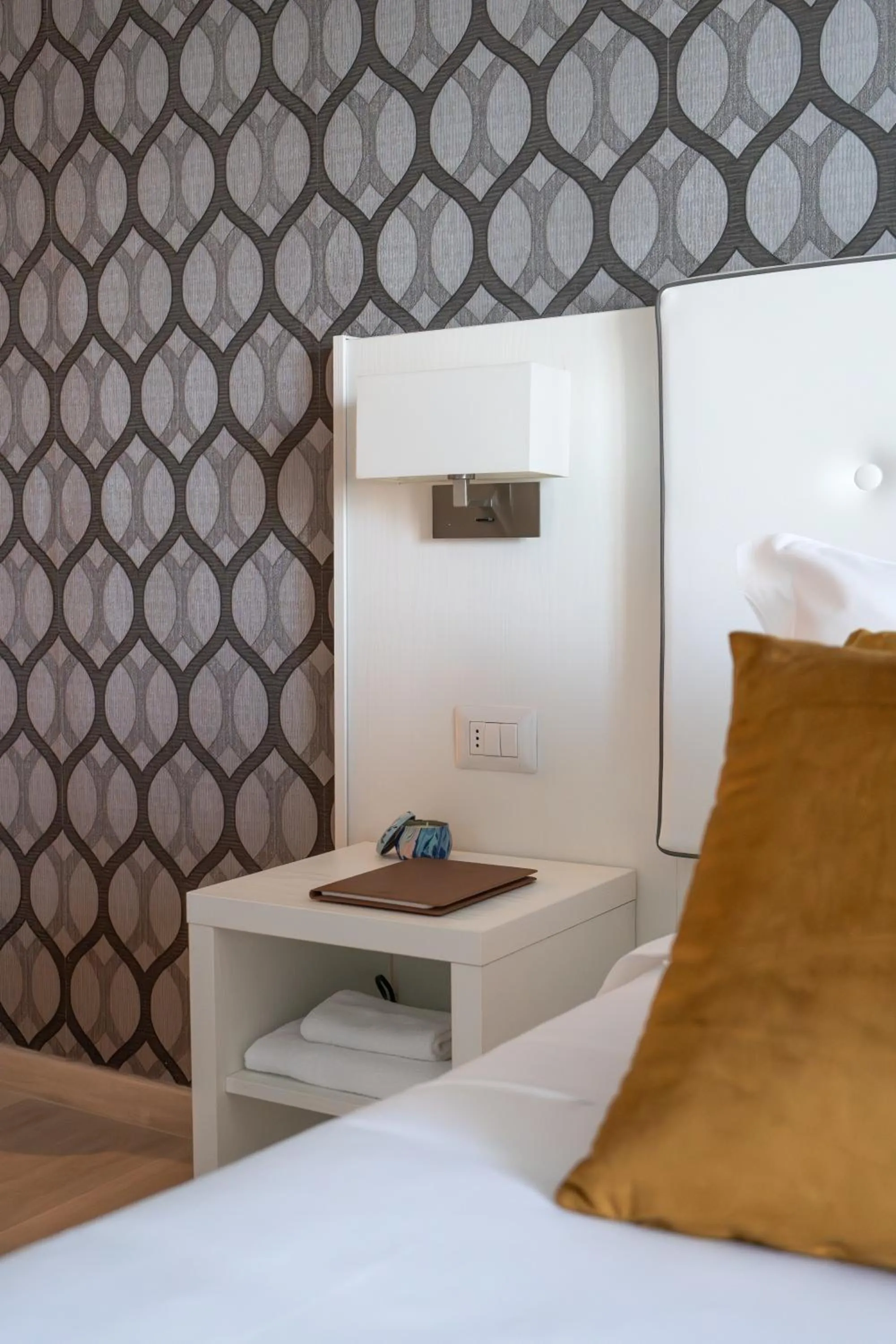 Bed in Hotel Biancamano