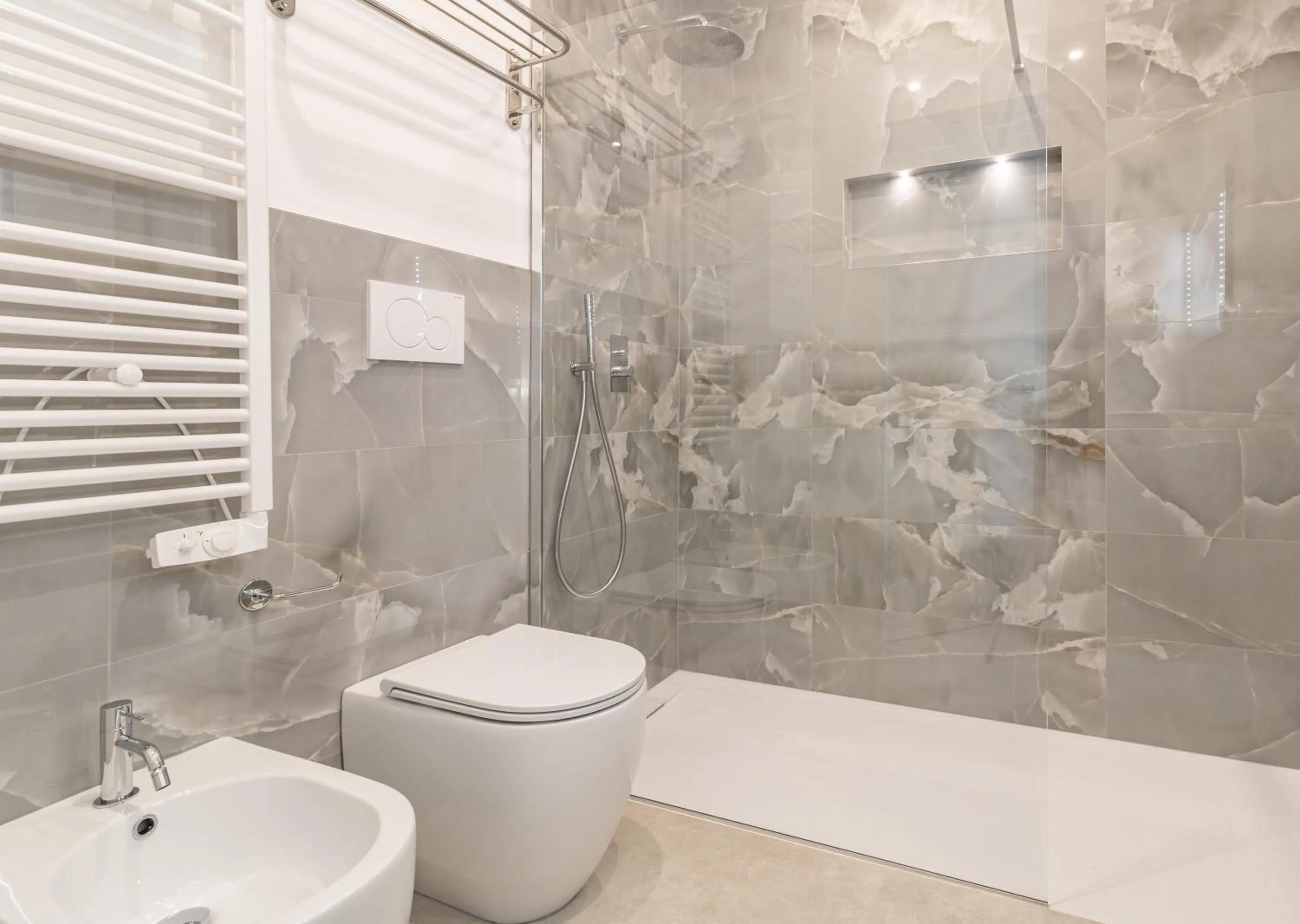 Shower in Hotel Biancamano