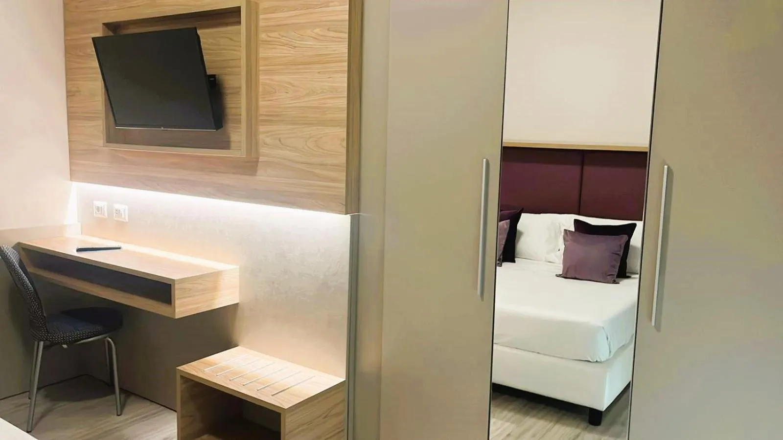 Bed in Hotel Biancamano