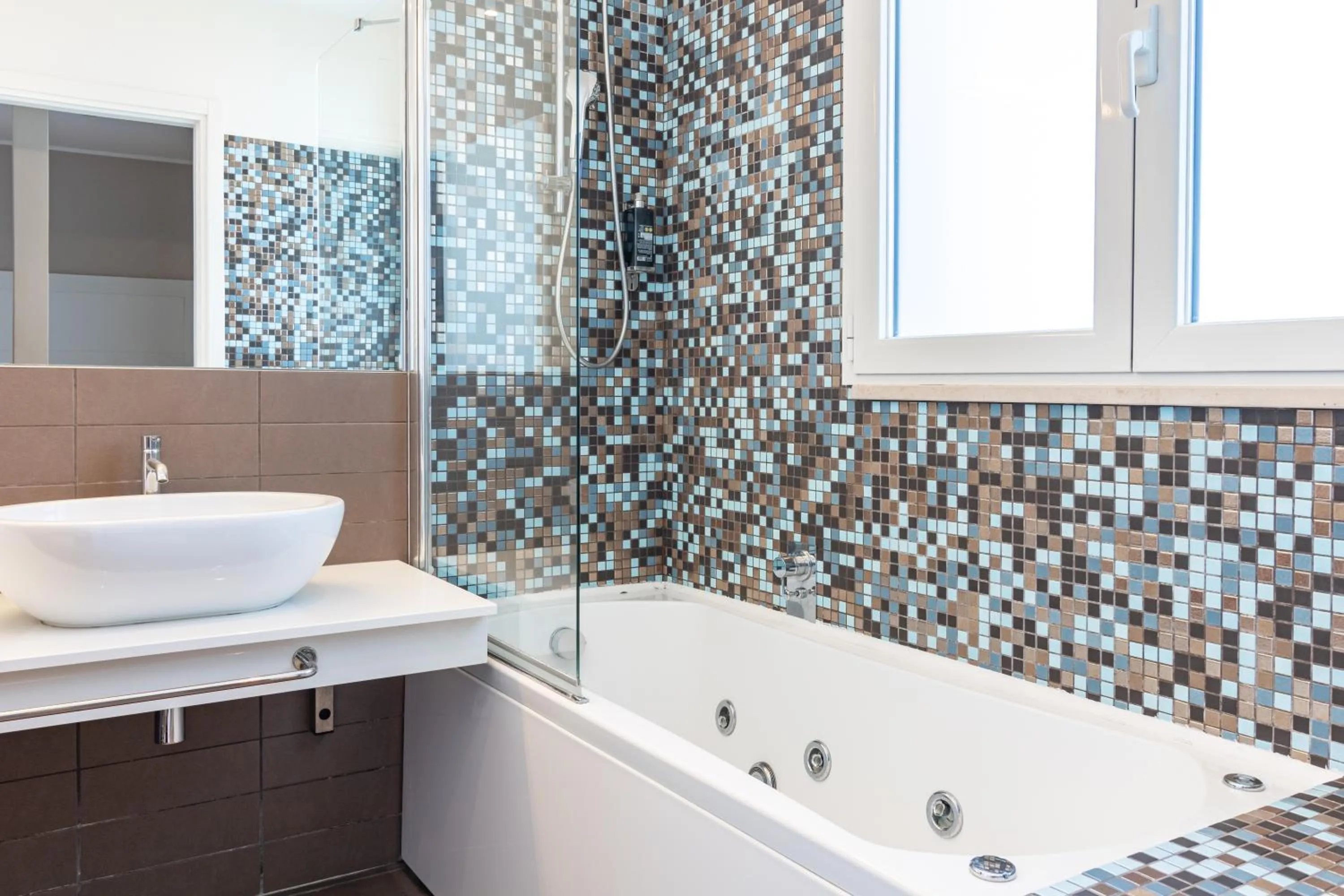 Hot Tub in Hotel Biancamano