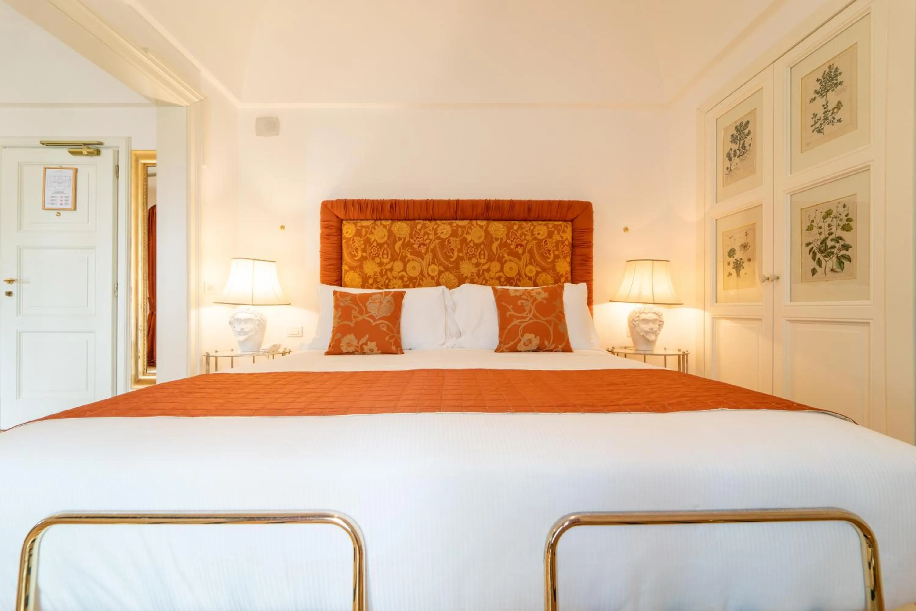 Bedroom in Relais Villa San Martino