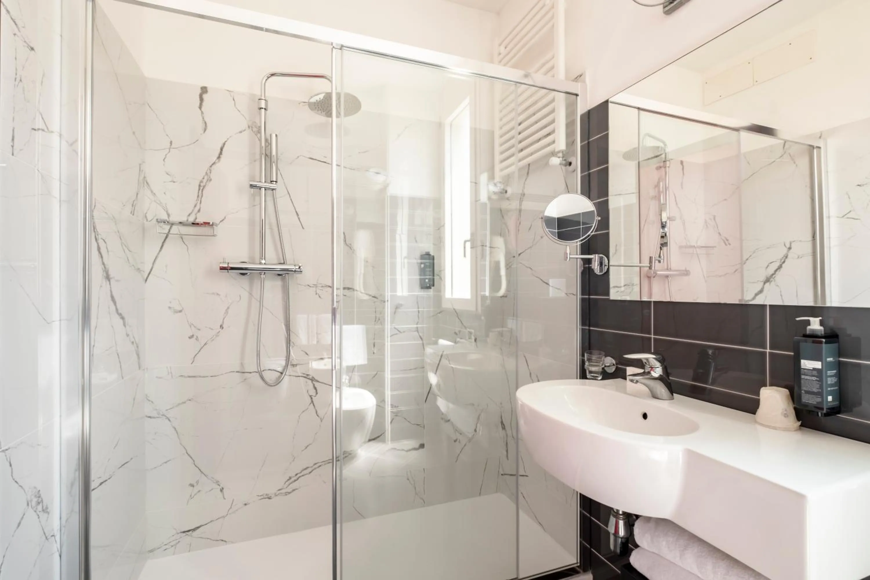 Shower in Hotel Cristallo