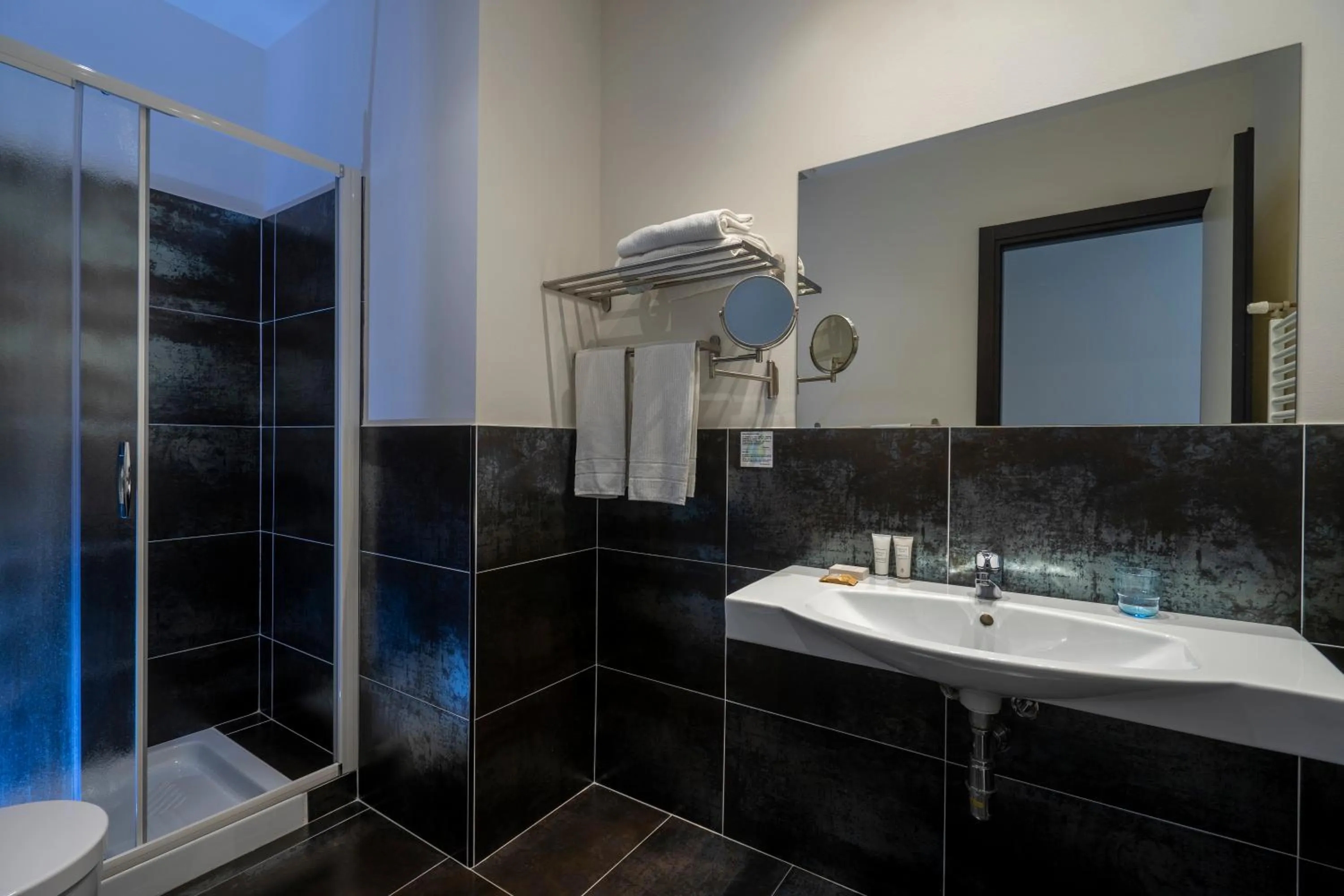 Shower in Hotel Cristallo