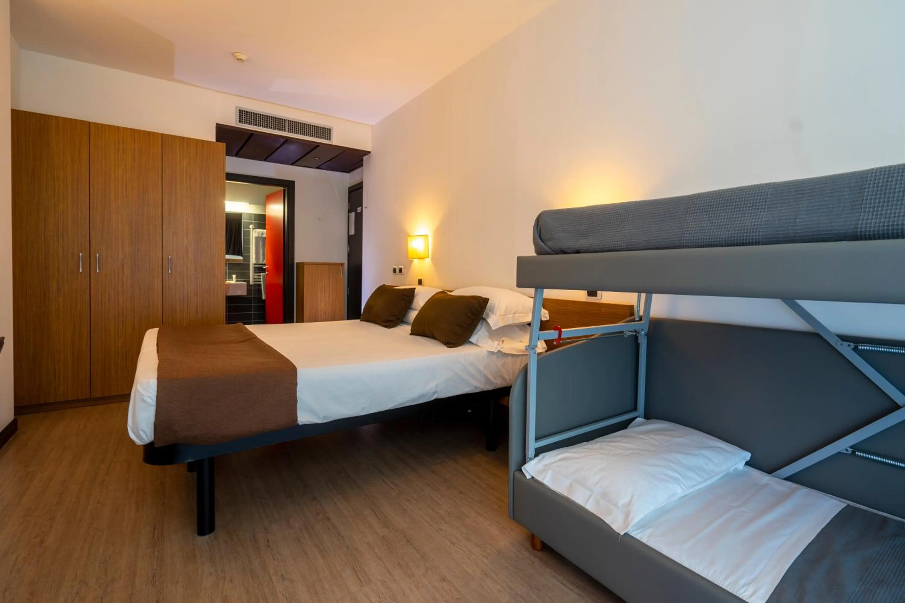 Photo of the whole room, Bed in Hotel Cristallo