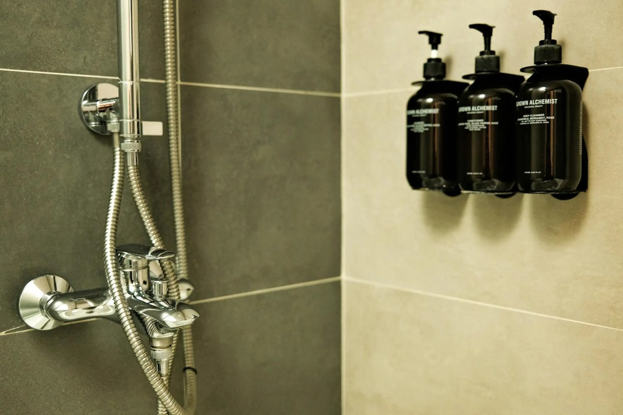 Shower in Senna Wellness Retreat