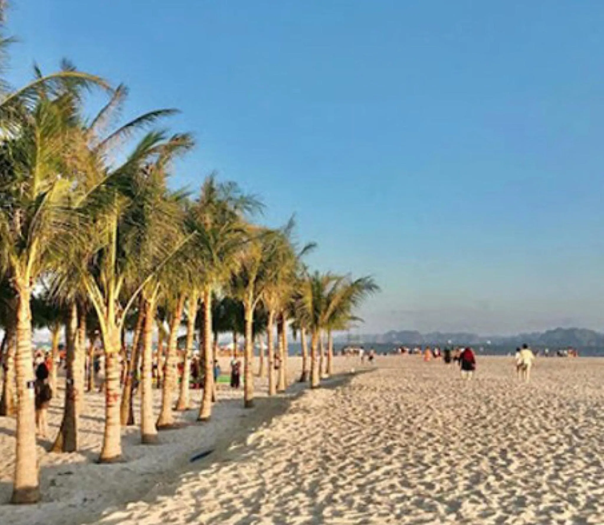 Beach in Ruby Halong 6 Hotel