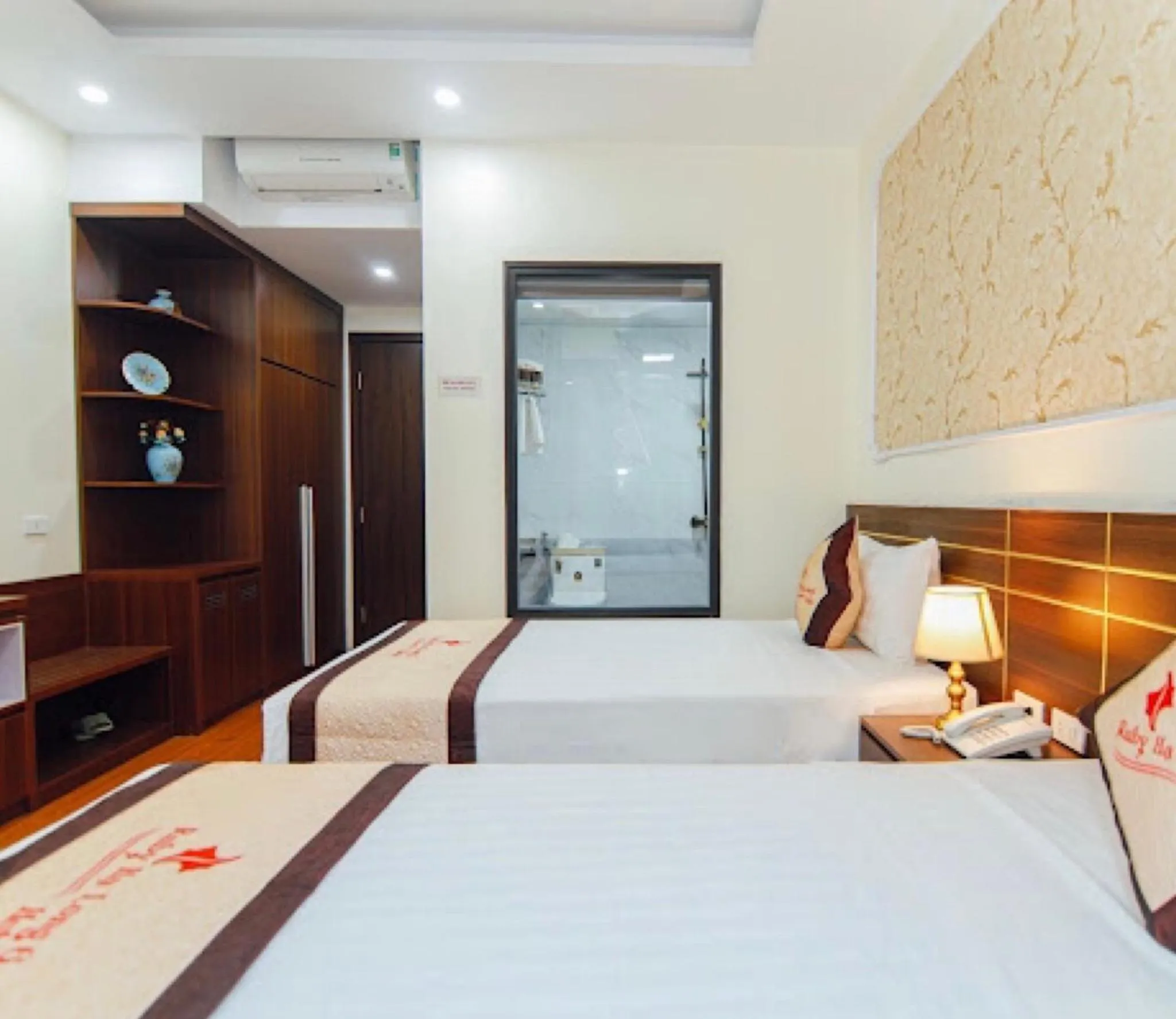 Photo of the whole room in Ruby Halong 6 Hotel