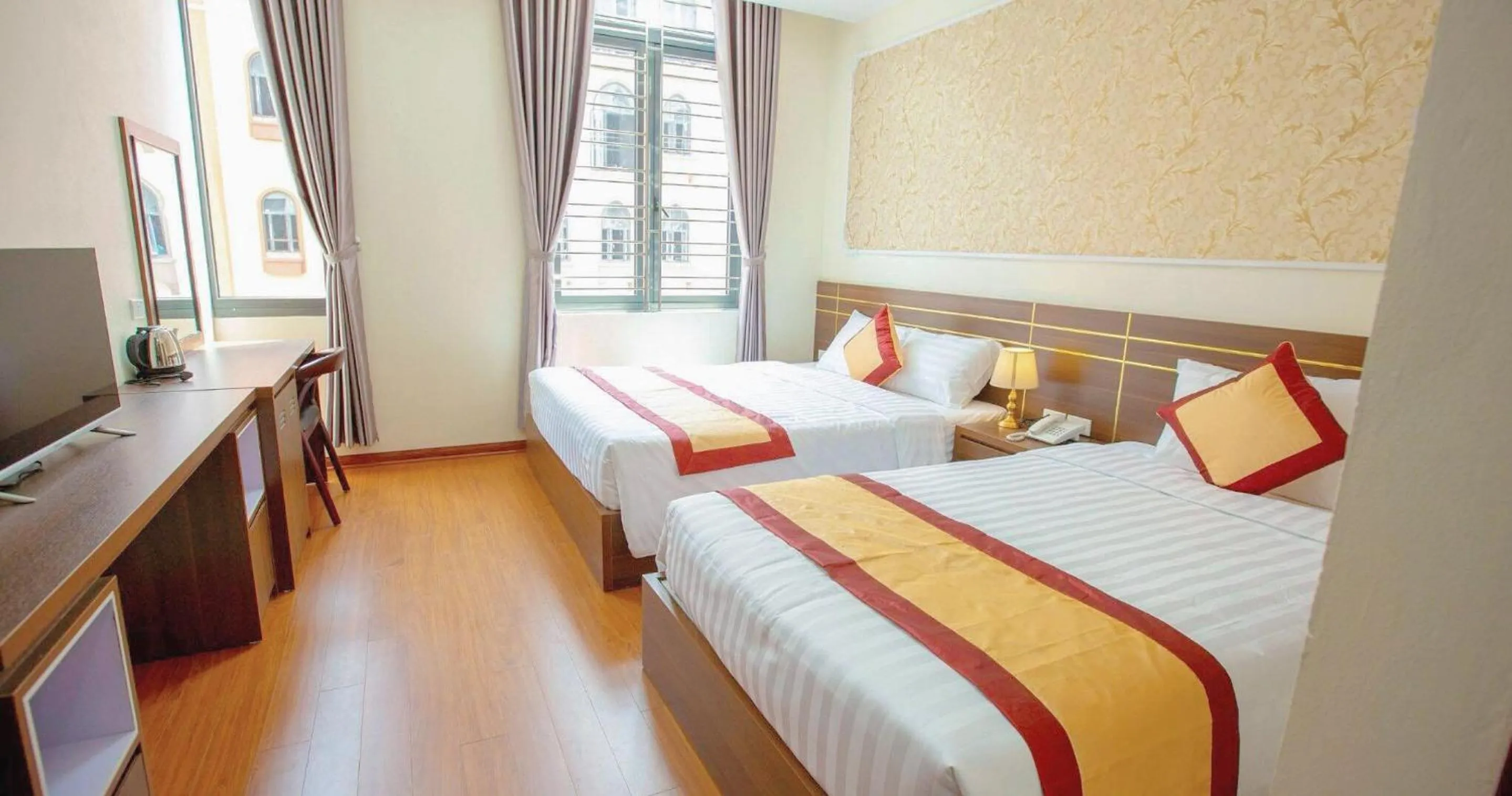 Bedroom in Ruby Halong 6 Hotel