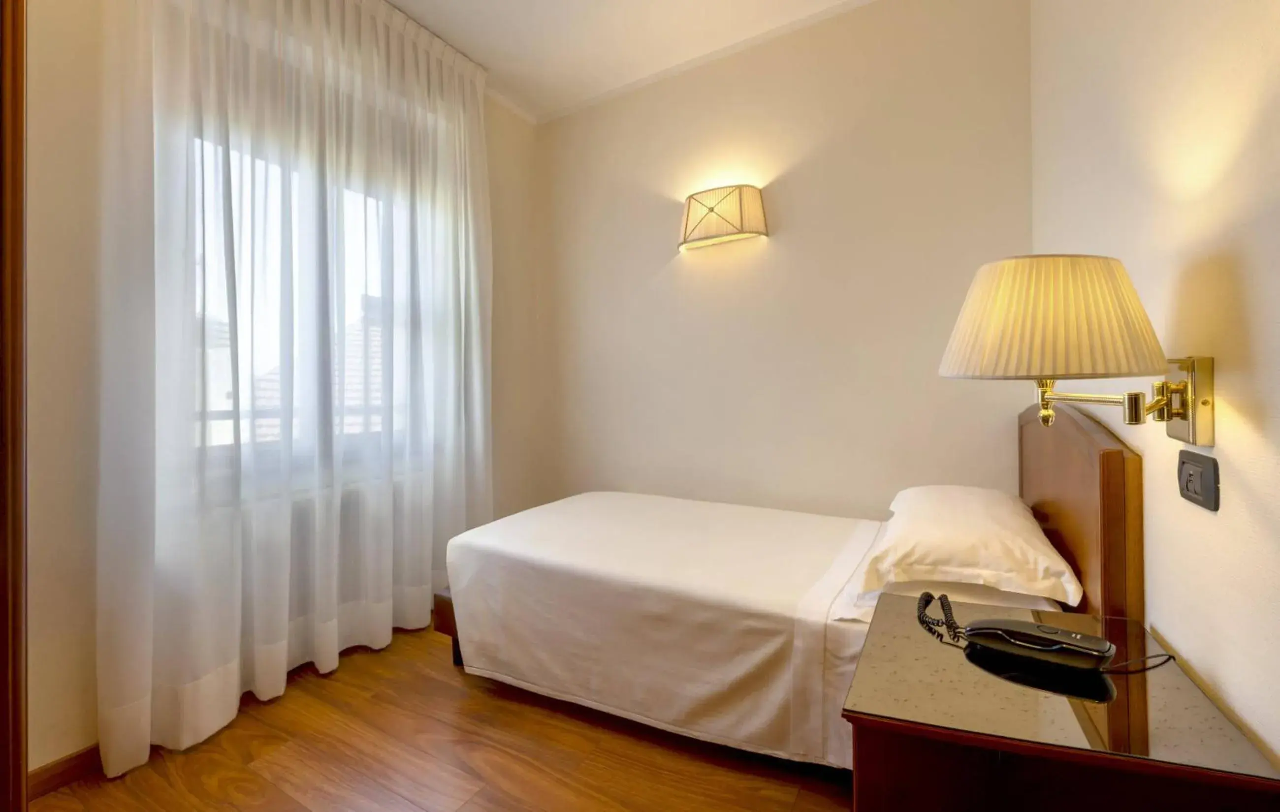 Bed in Lancaster Hotel Bed in Lancaster Hotel