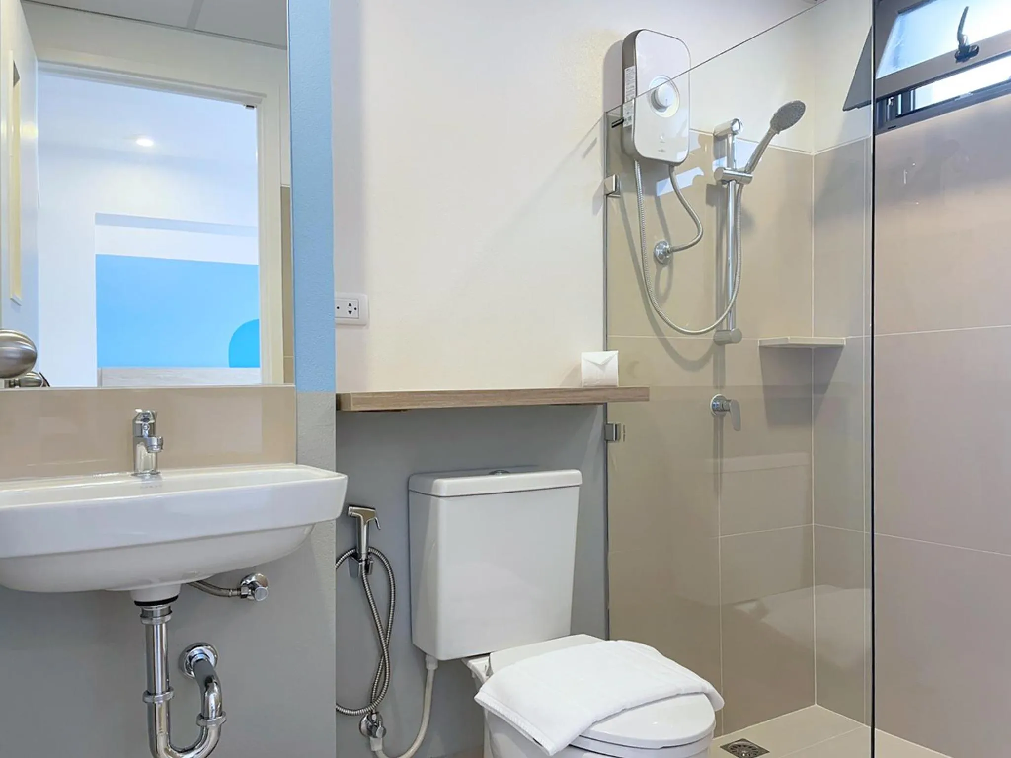 Bathroom in HOP INN Nakhon Ratchasima City Center