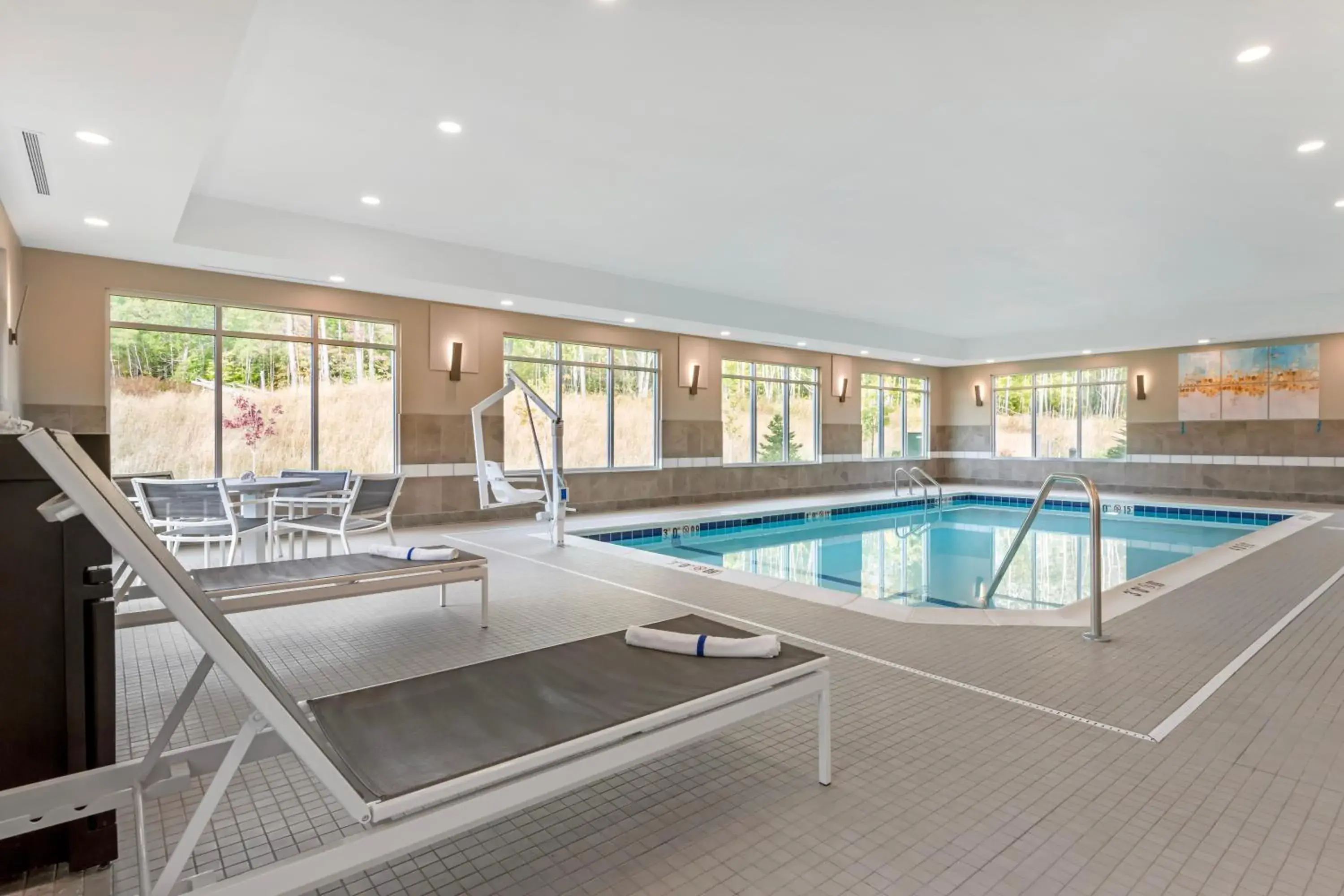 Swimming pool in Best Western Plus Grand Rapids MN Swimming pool in Best Western Plus Grand Rapids MN