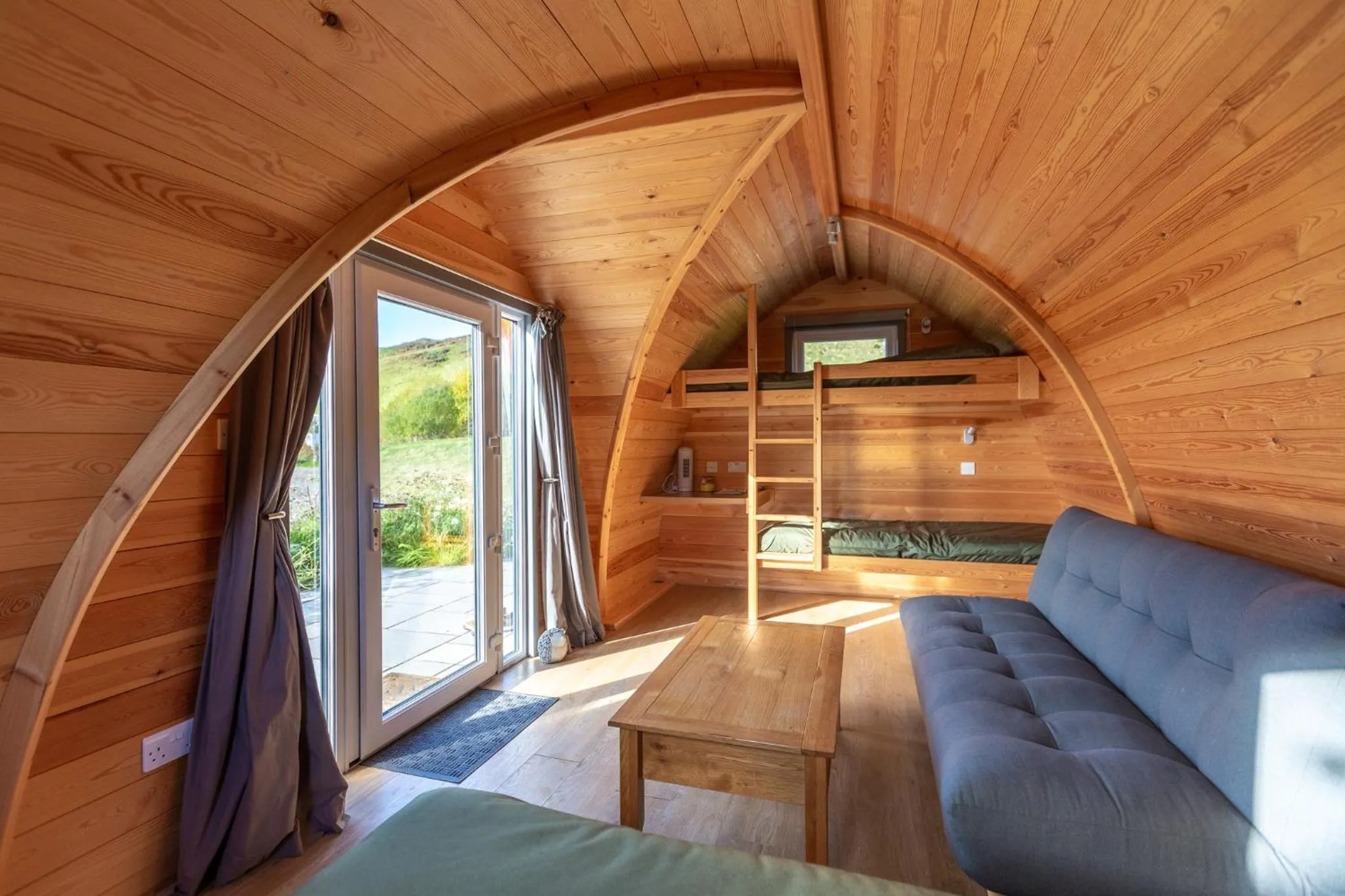 Photo of the whole room in Kennacoil