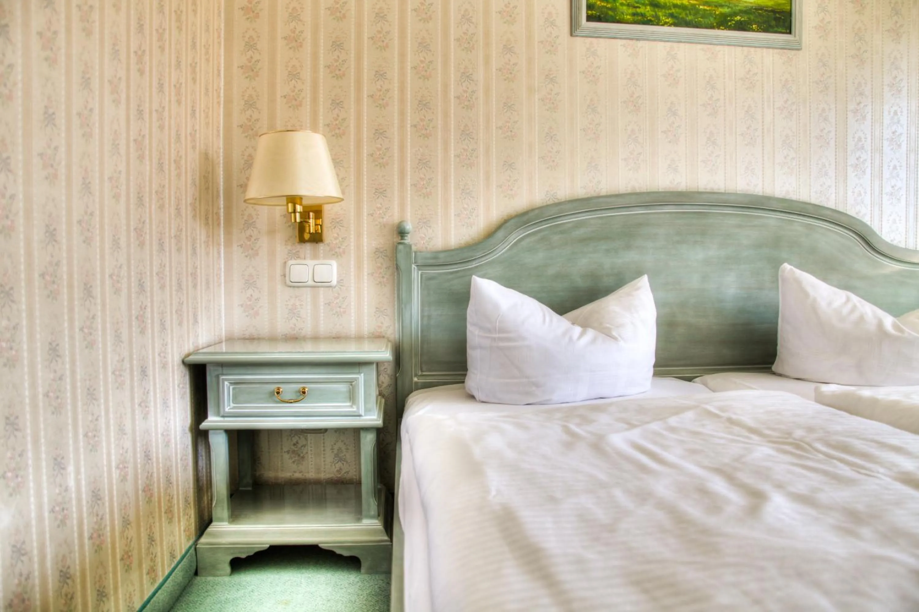 Bed in Hotel am Markt Altentreptow