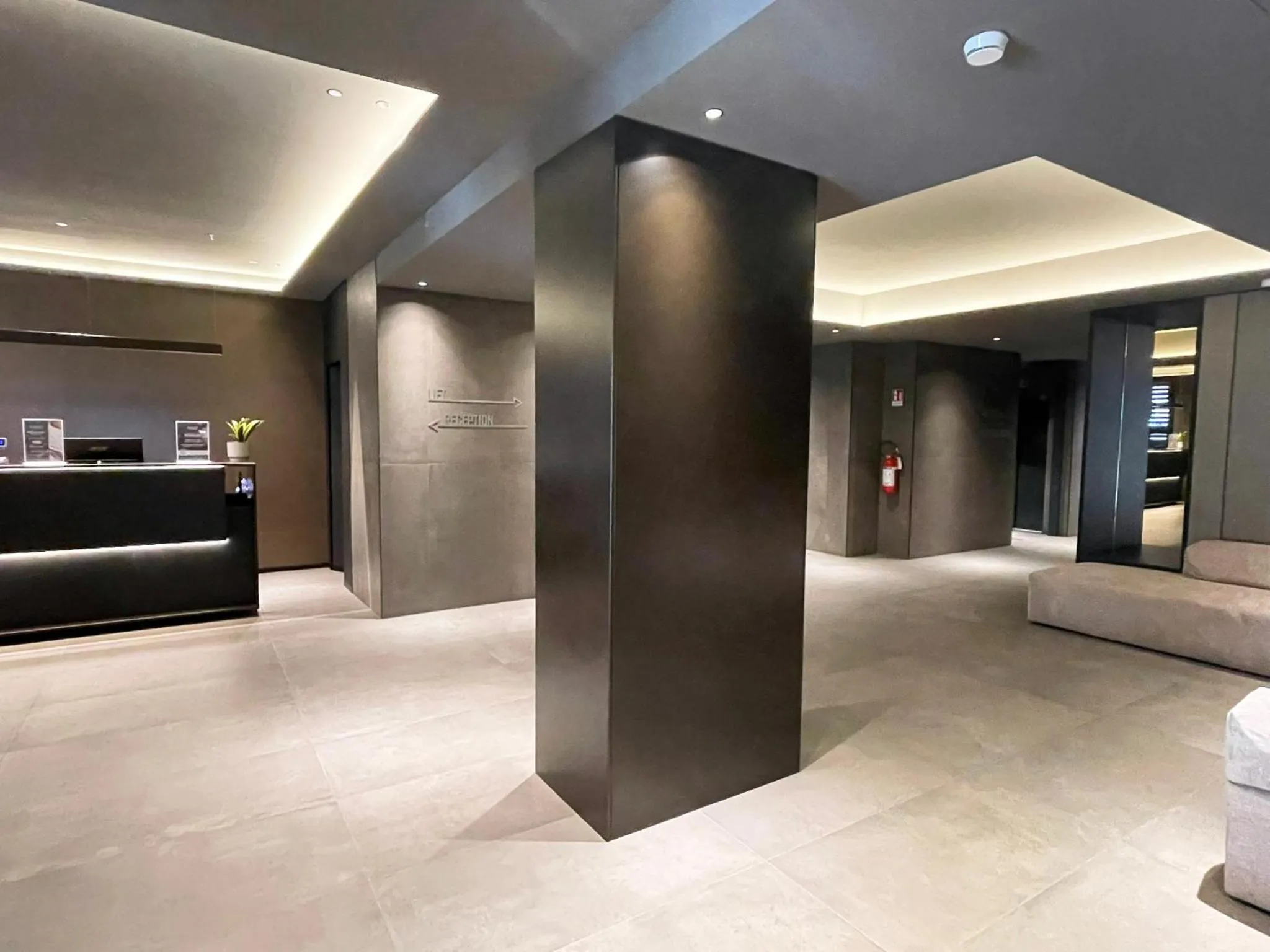 Lobby or reception in Scarlatti Hotel Milano