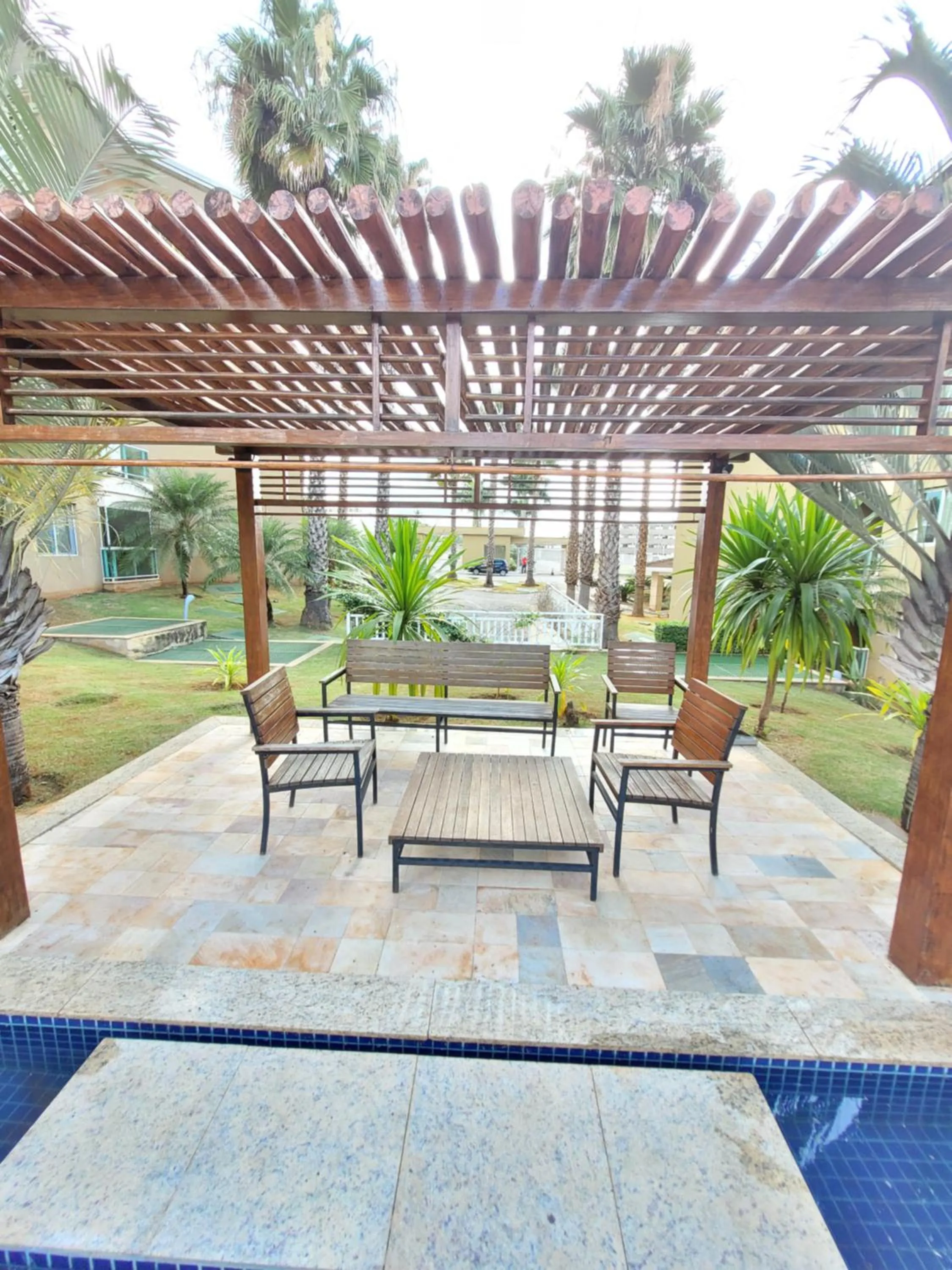 Garden in The Sun Resort By Rei dos Flats