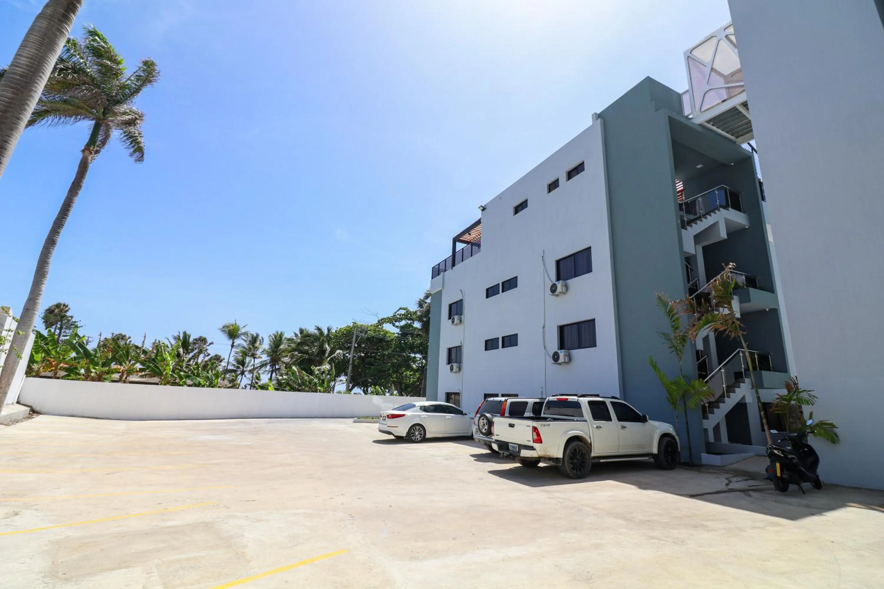 Skylight Suites Hotel