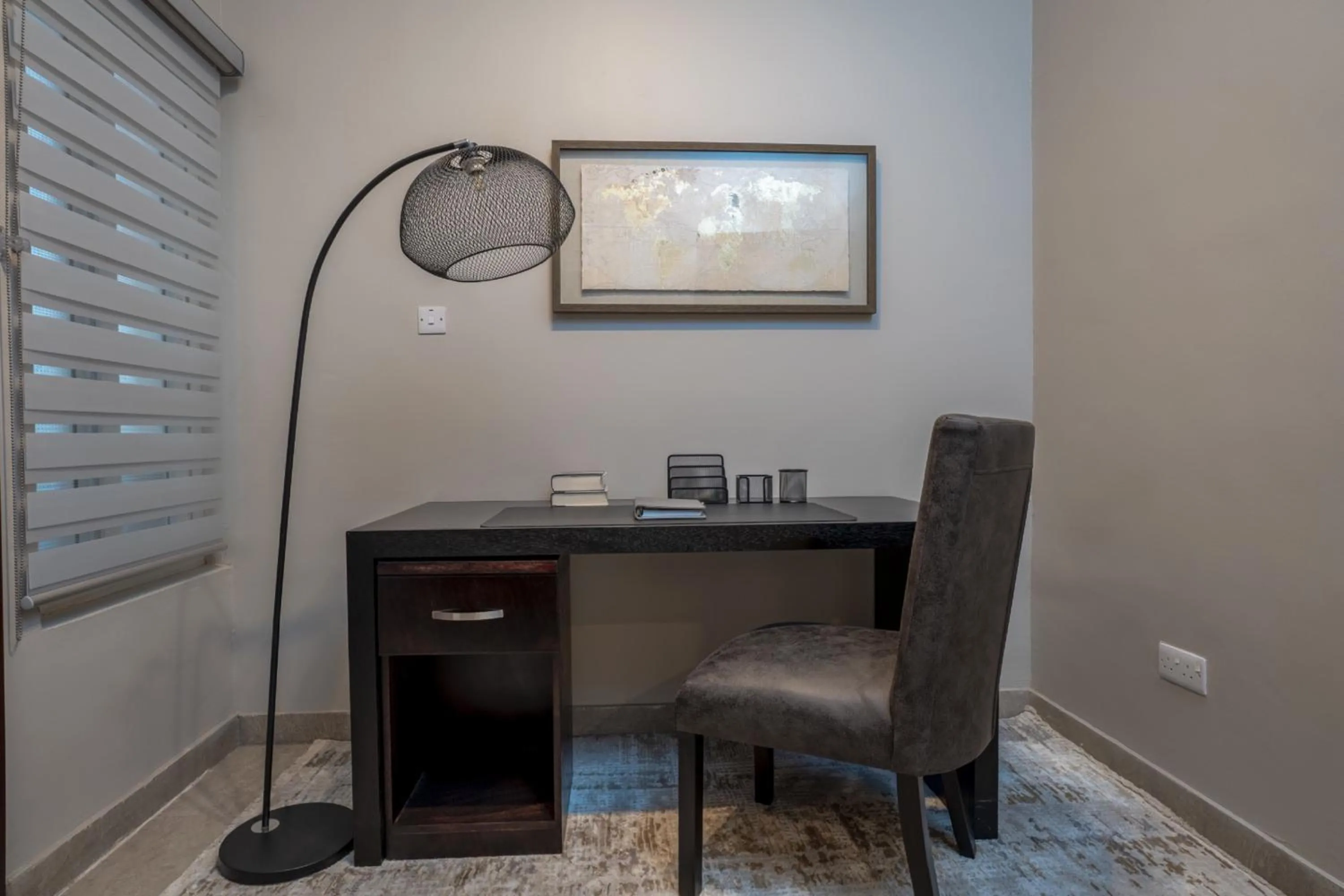 hair dresser in Alvanti Residences