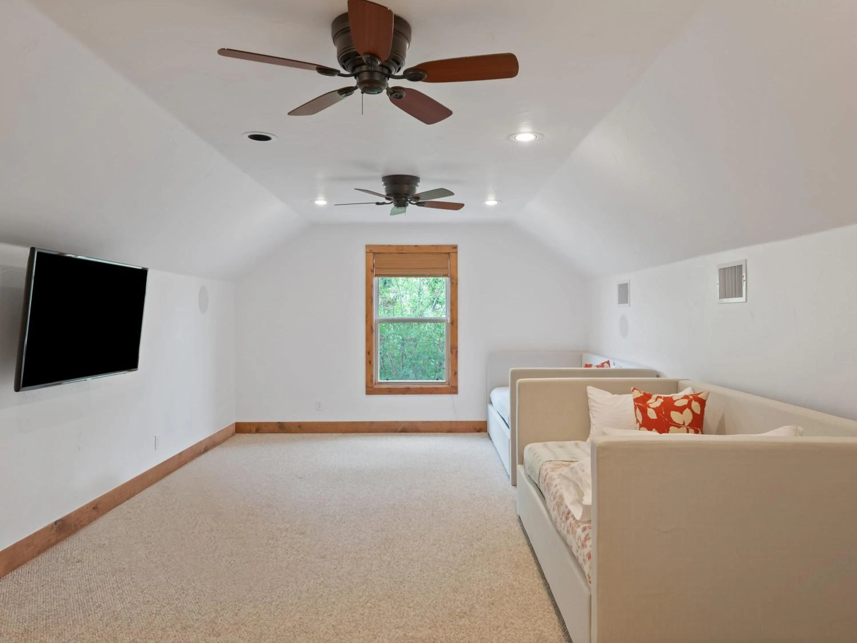 Bed in Waterfront Home with Boat Slip, Spacious Outdoor Patio and a Fenced Yard