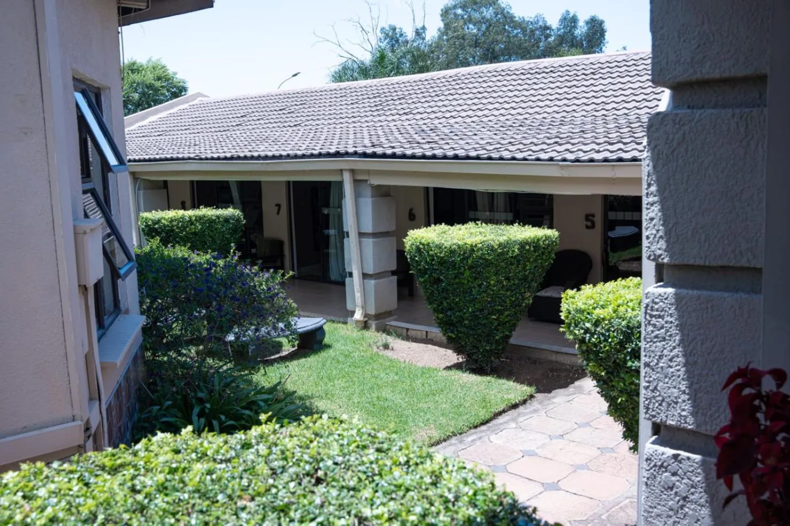 196 On Victoria Bed & Breakfast