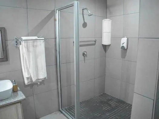 196 On Victoria Bed & Breakfast