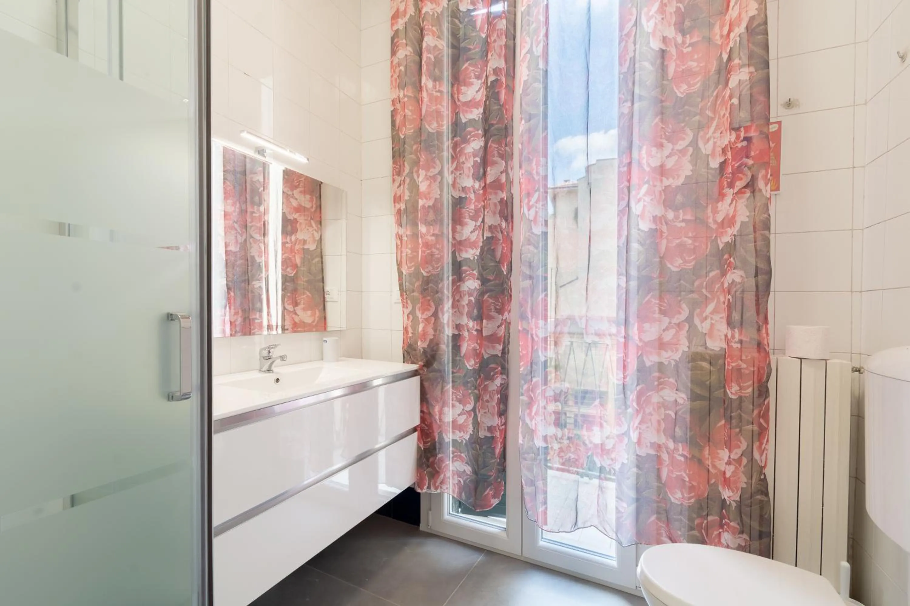 Bathroom in HouSmart San Carlo 17