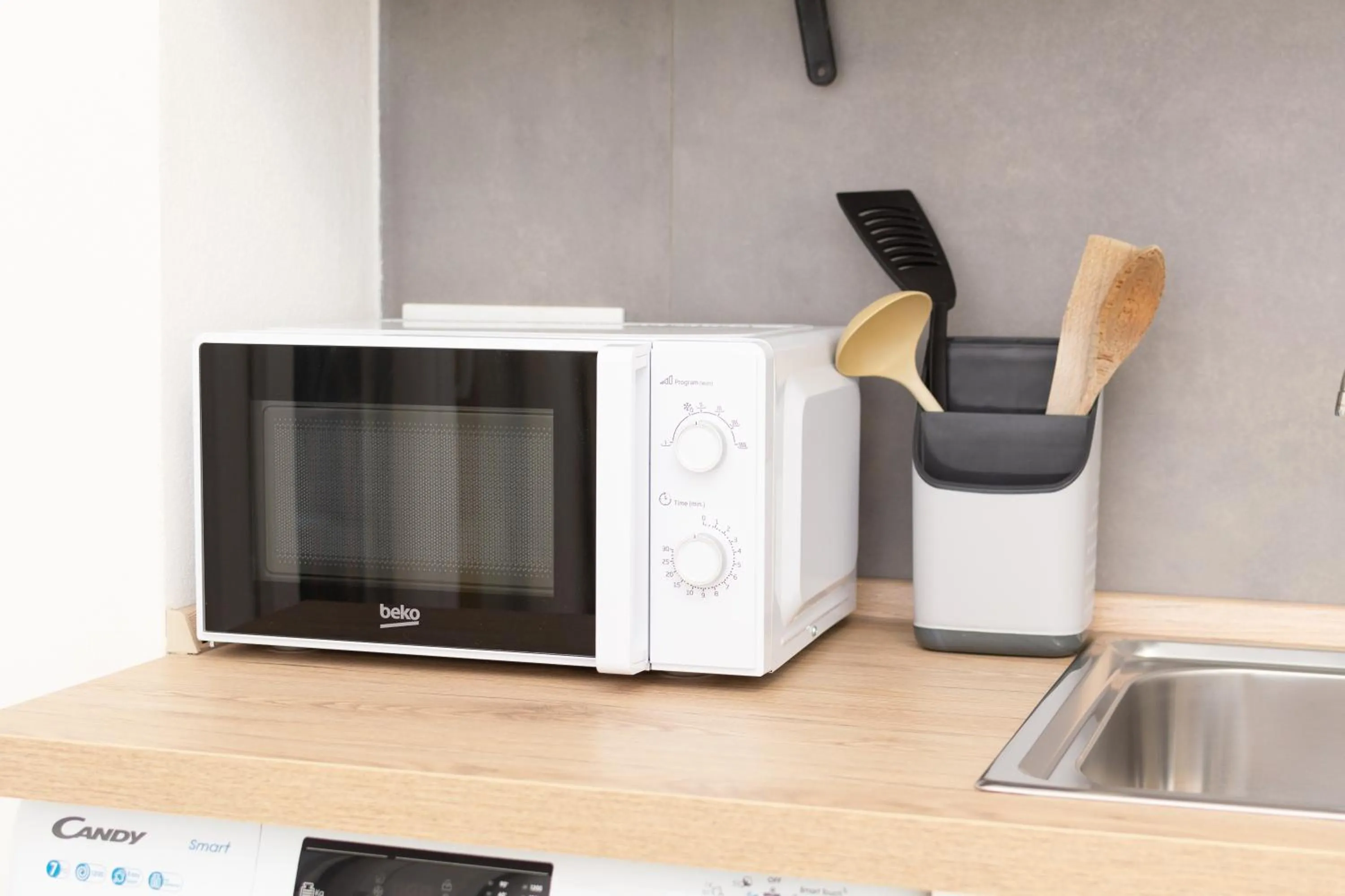Kitchen or kitchenette in HouSmart San Carlo 17