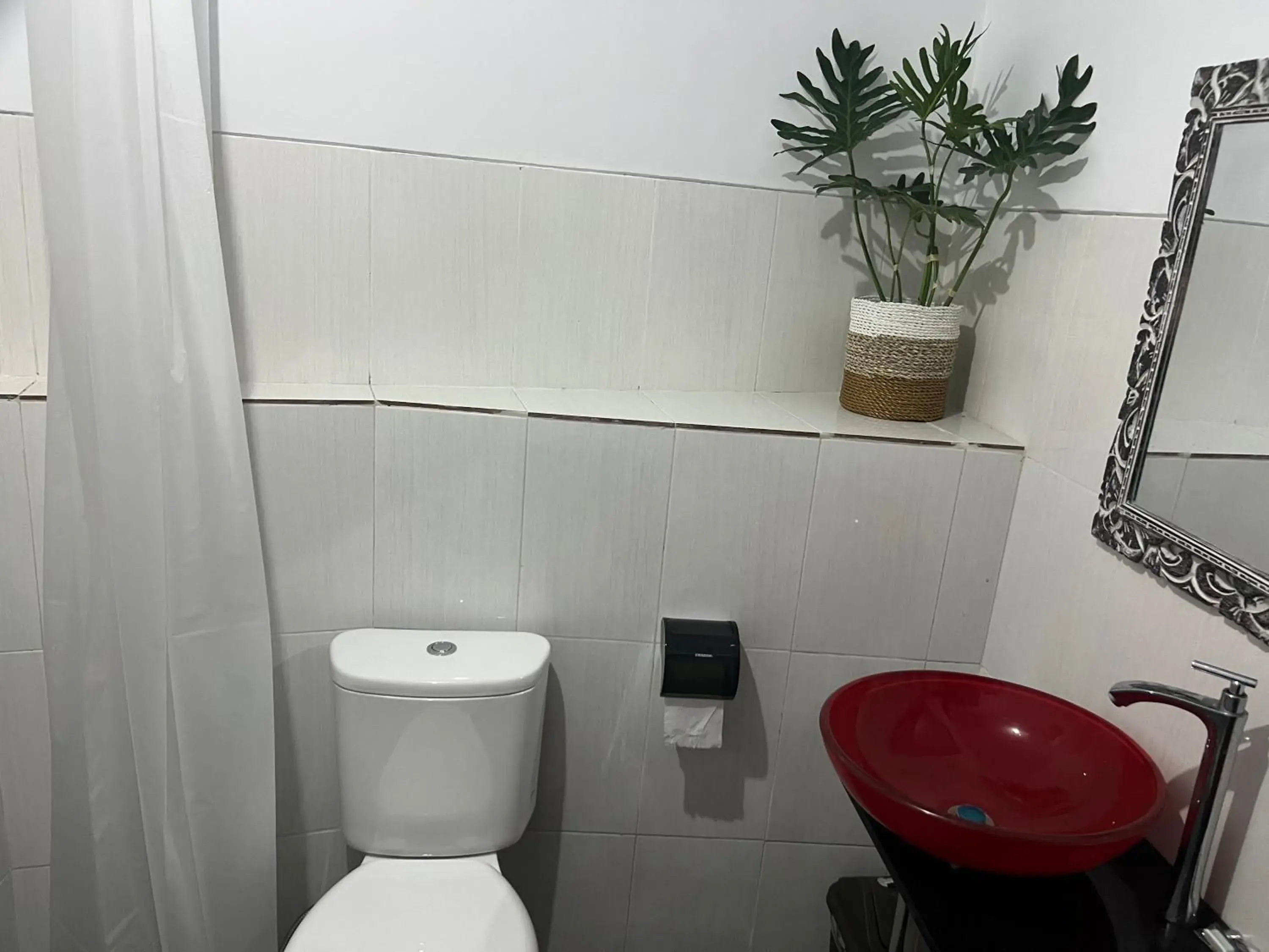 ADIKARA TROPICAL GARDEN ADIKARA TROPICAL GARDEN