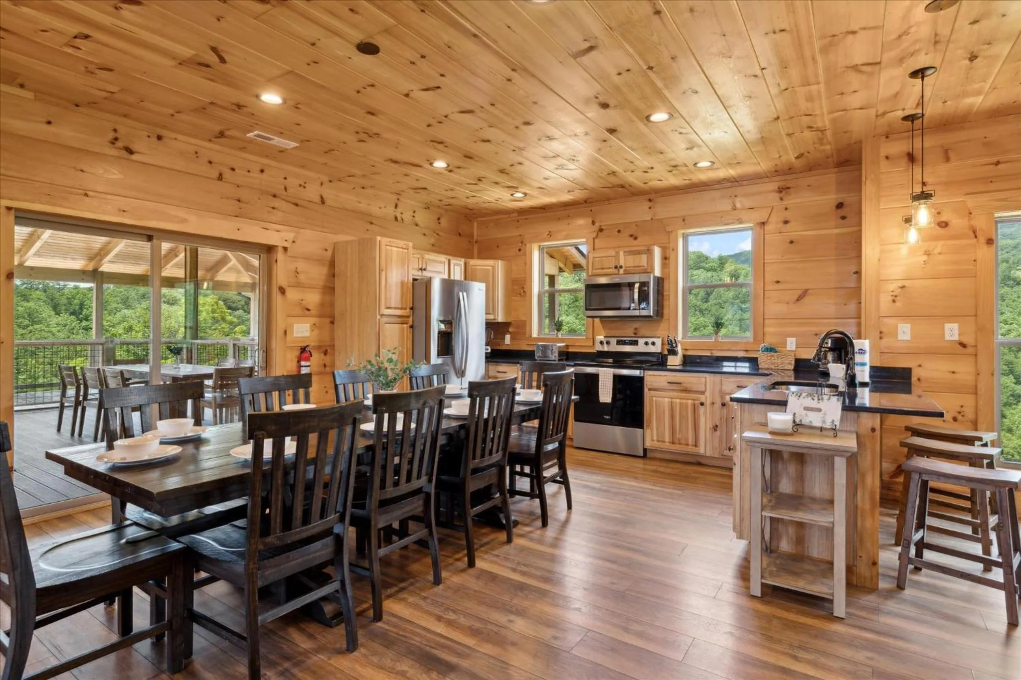 Cabin Goals ✨ Private Pool, Hot Tub + Epic Views! - Eaglebend Cabin