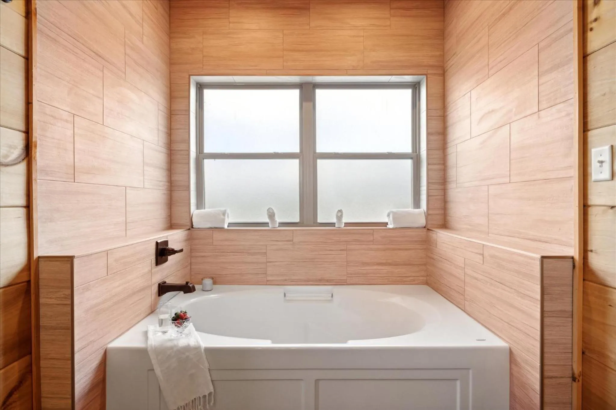 Cabin Goals ✨ Private Pool, Hot Tub + Epic Views! - Eaglebend Cabin