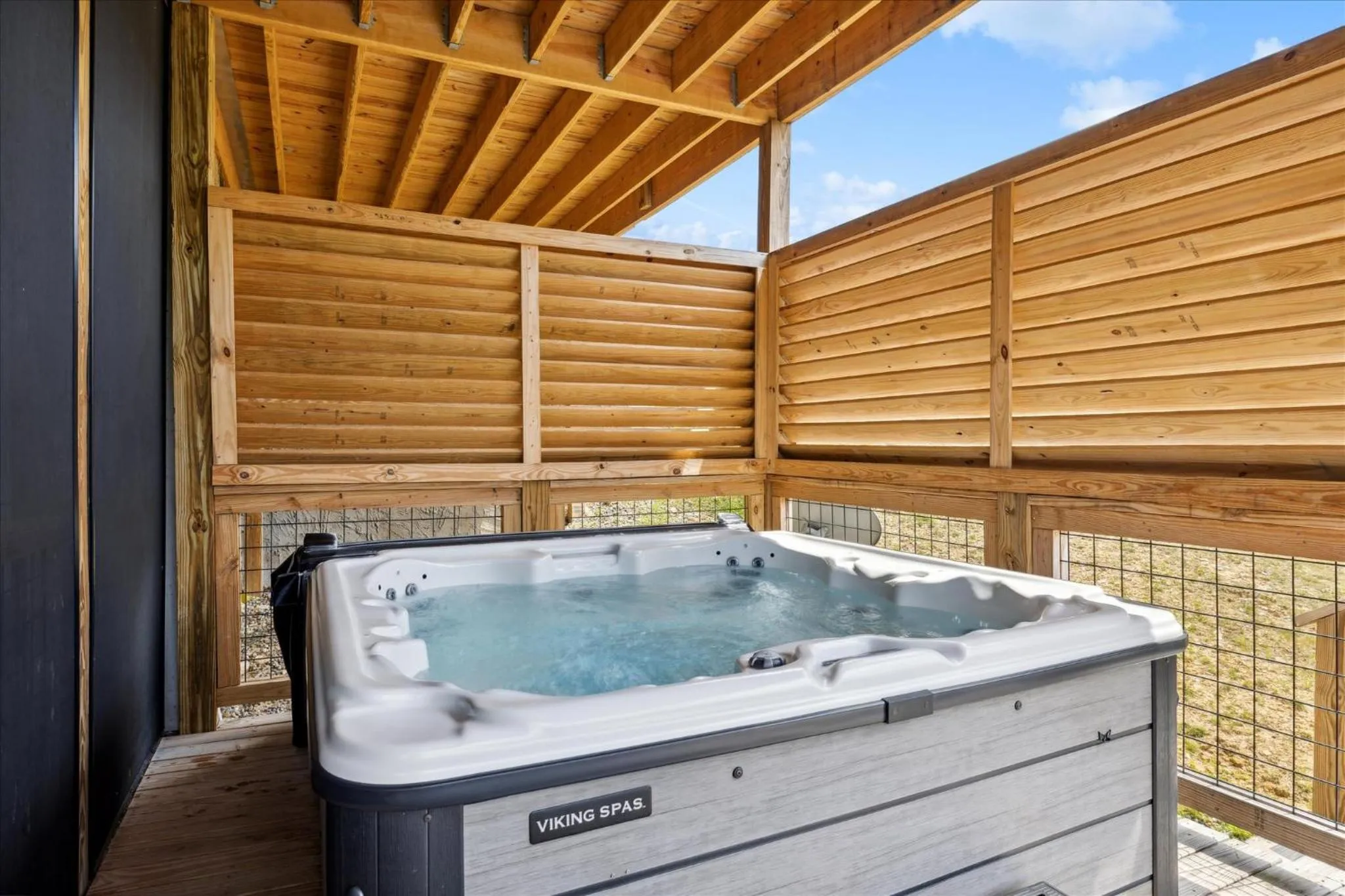 Hot Tub in Cabin Goals ✨ Private Pool, Hot Tub + Epic Views! - Eaglebend Cabin