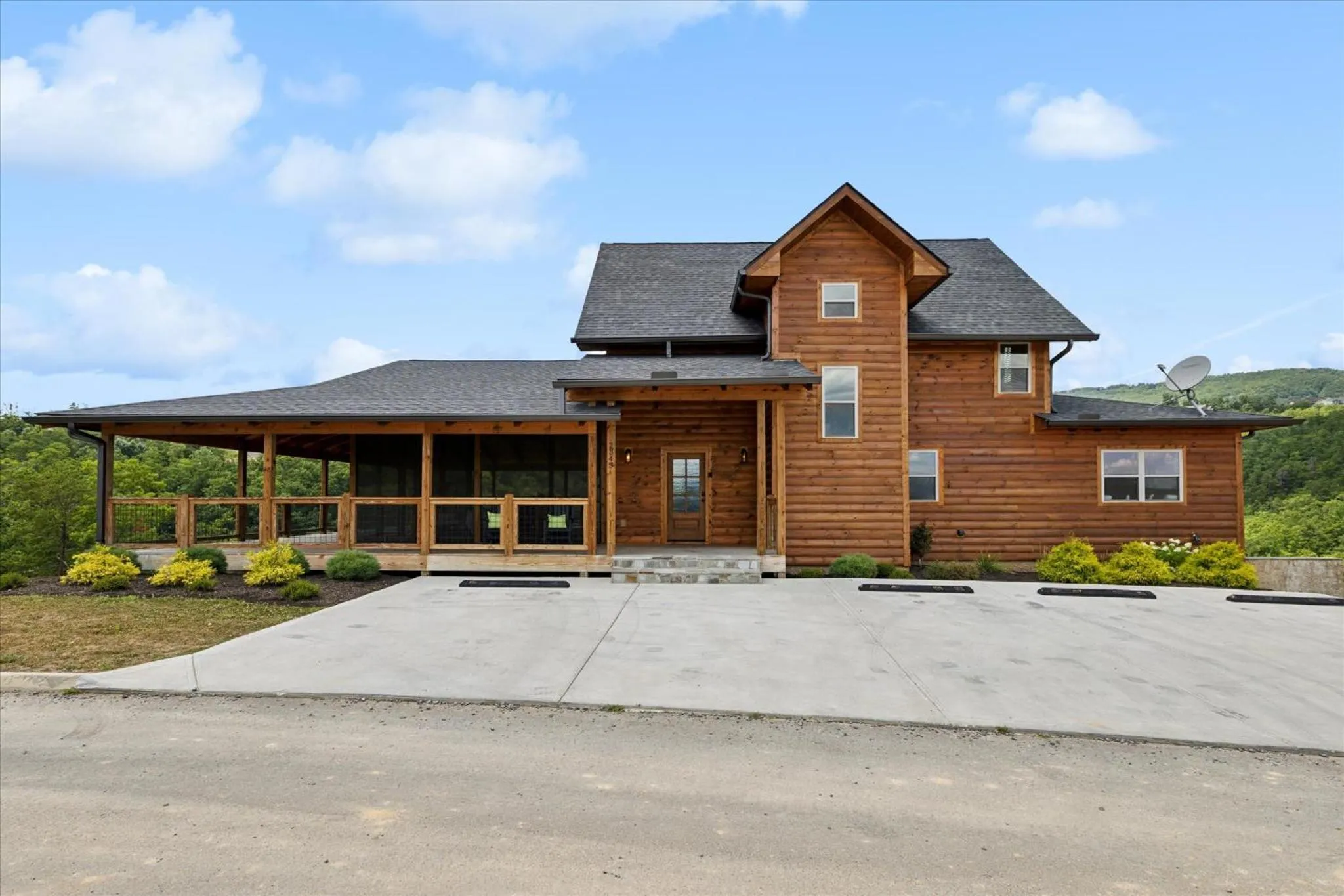 Cabin Goals ✨ Private Pool, Hot Tub + Epic Views! - Eaglebend Cabin