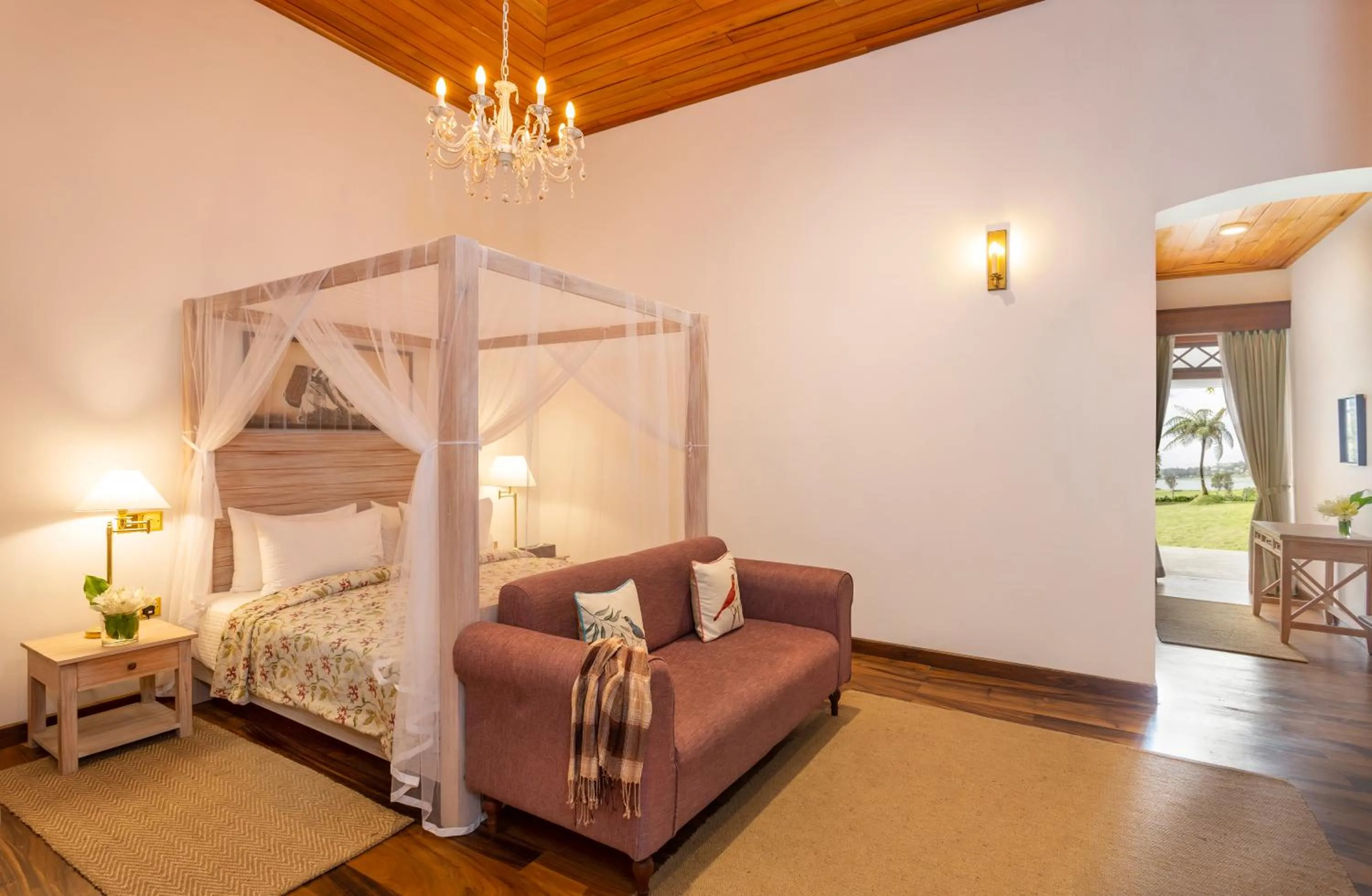 Bed in W15 Lake Gregory