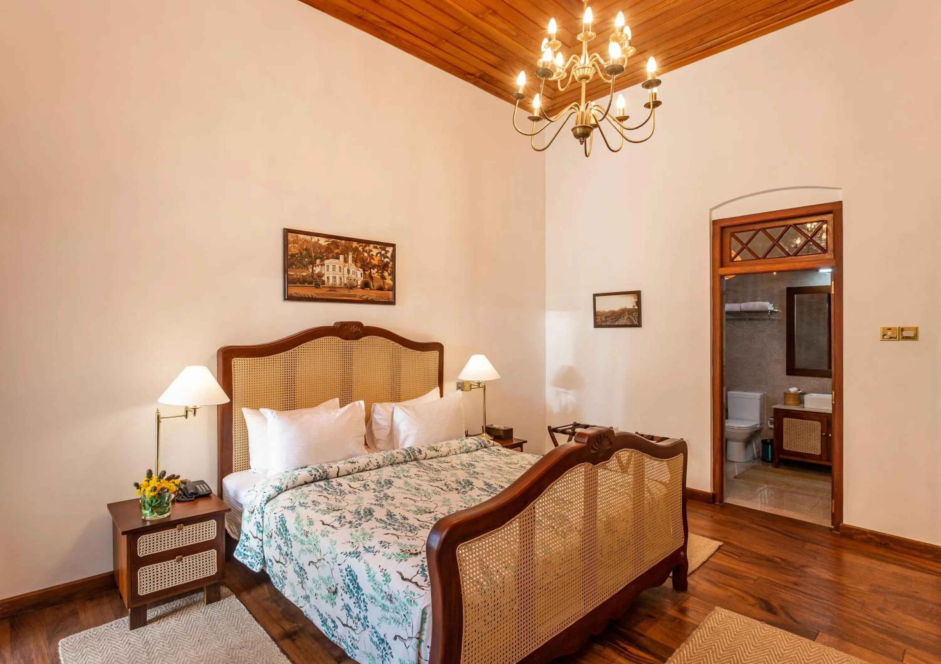 Bed in W15 Lake Gregory