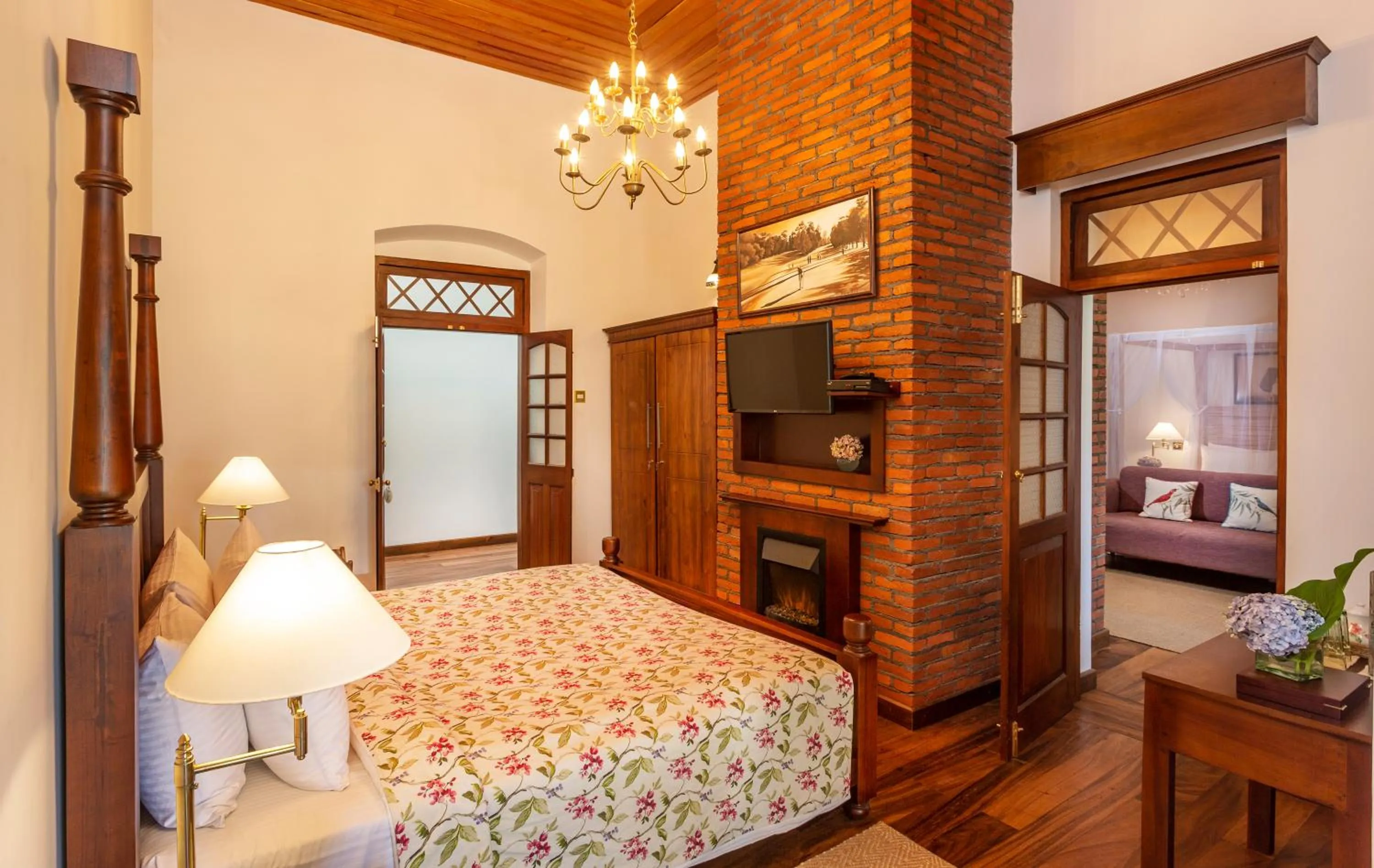 Bed in W15 Lake Gregory