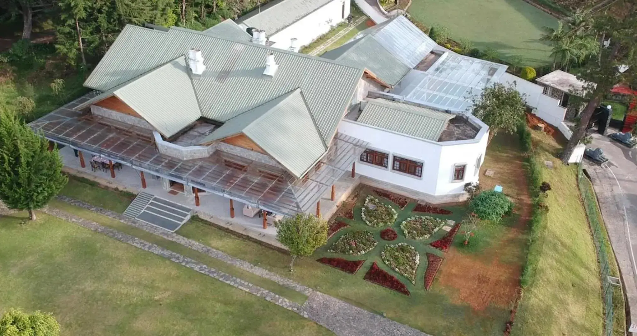 Property building in W15 Lake Gregory Property building in W15 Lake Gregory