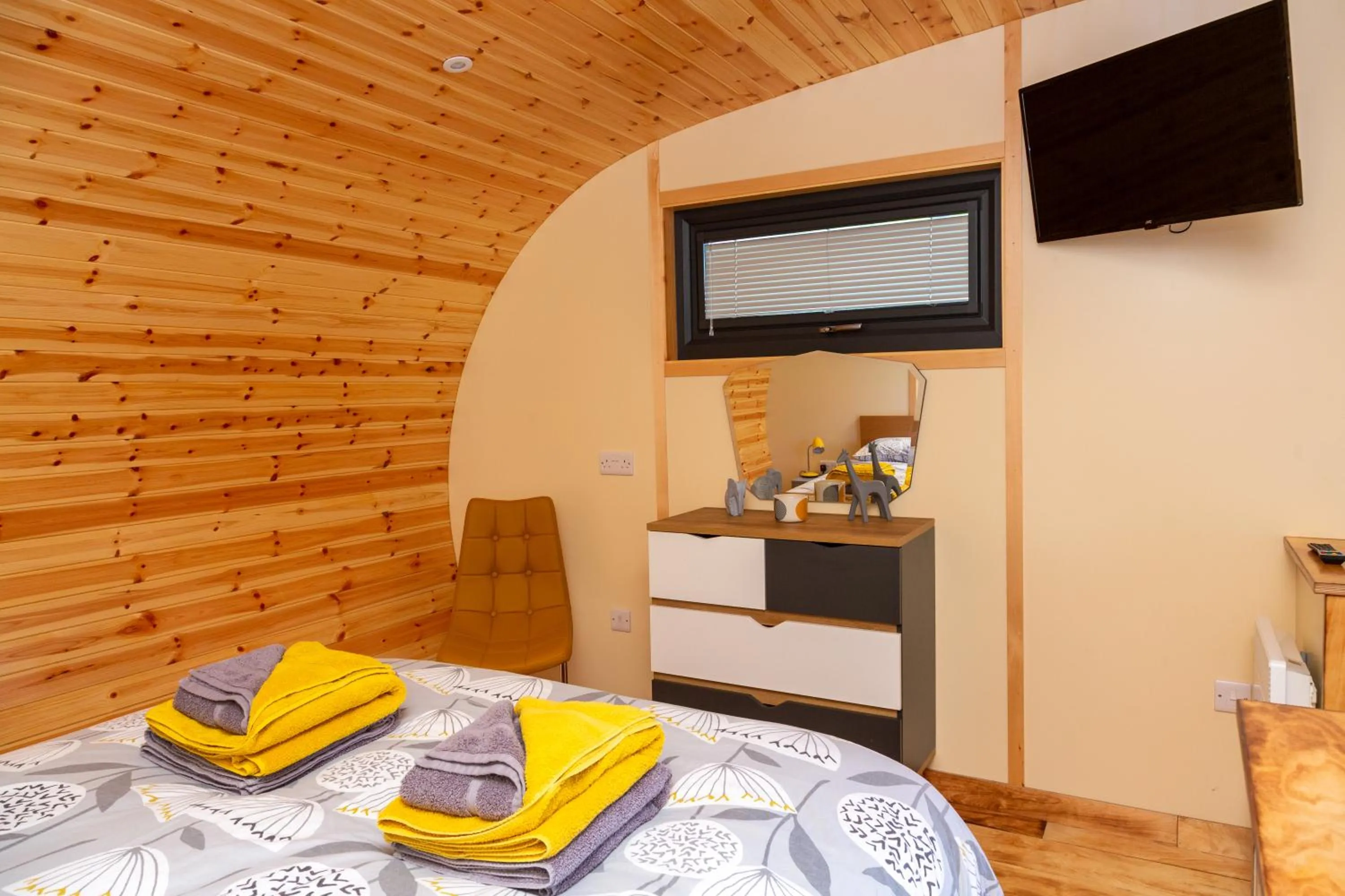 Fell View Park Escape Pods with hot tubs, Kirkby Lonsdale