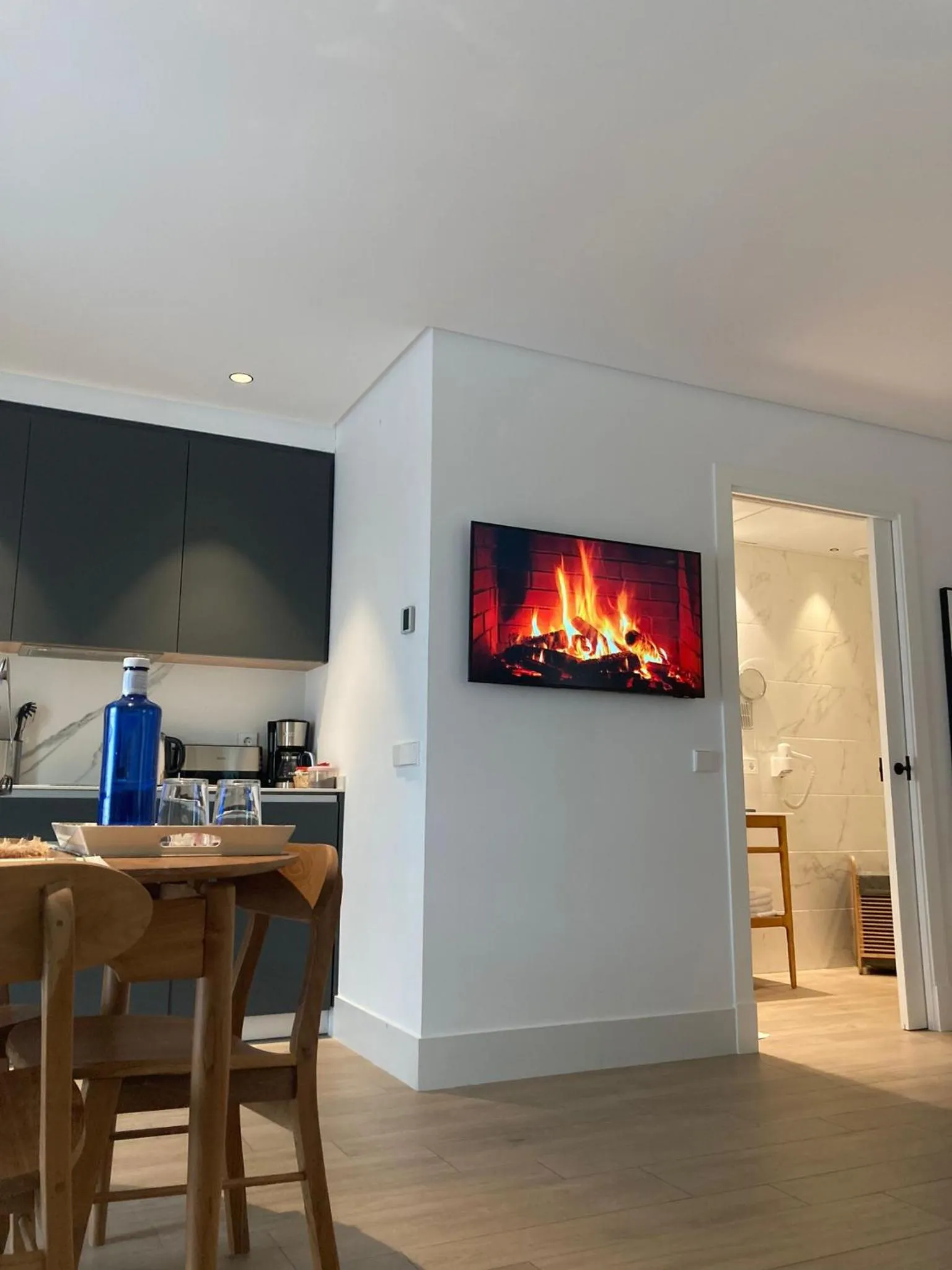 Communal lounge/ TV room in Apartamentos Turísticos La Plaza